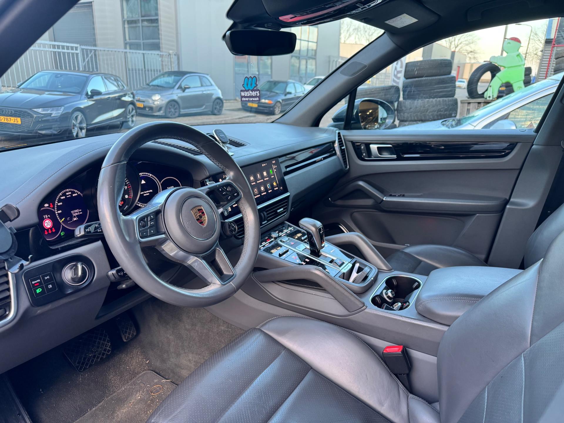 Foto van Porsche Cayenne E-hybrid