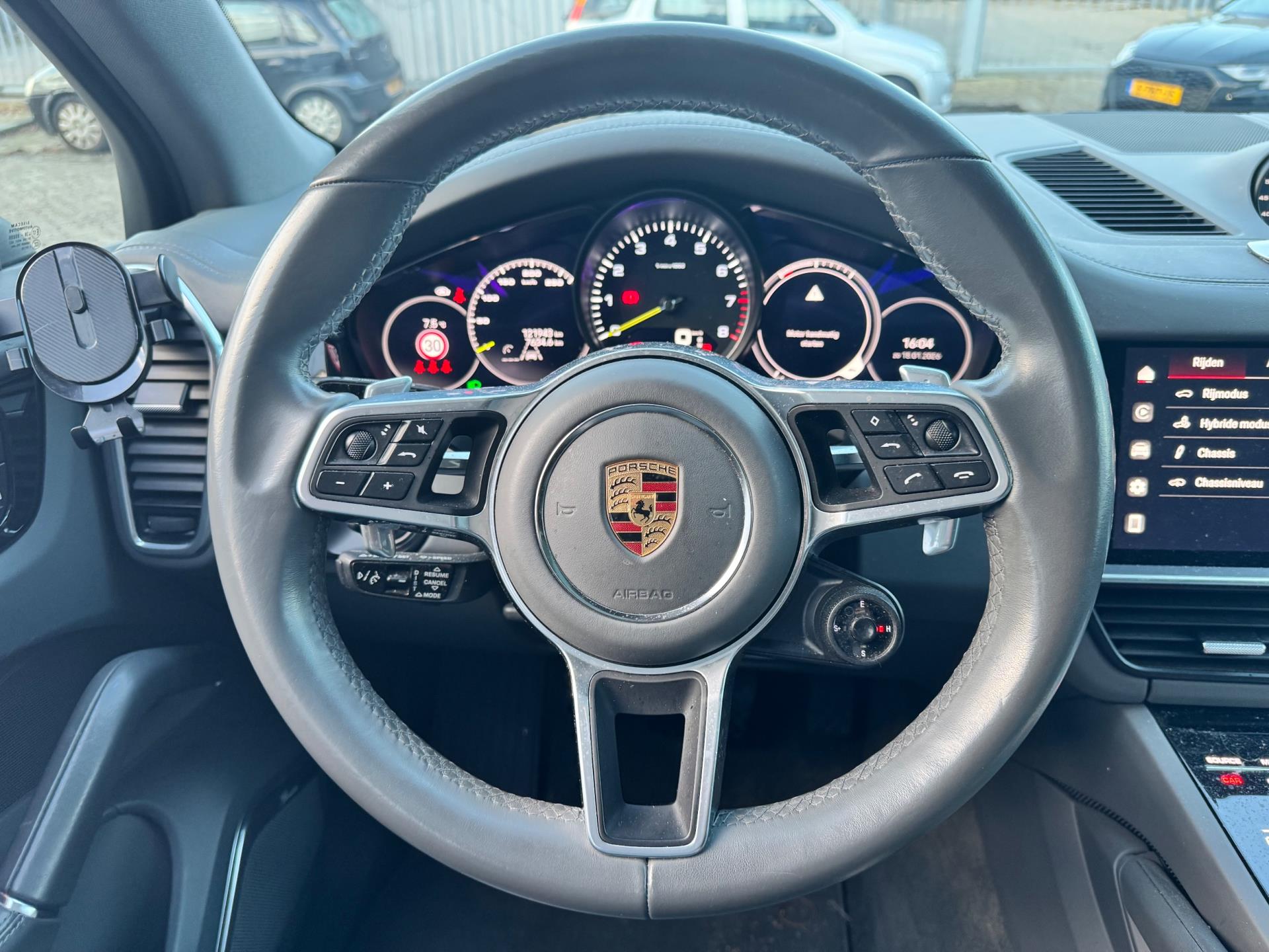 Foto van Porsche Cayenne E-hybrid