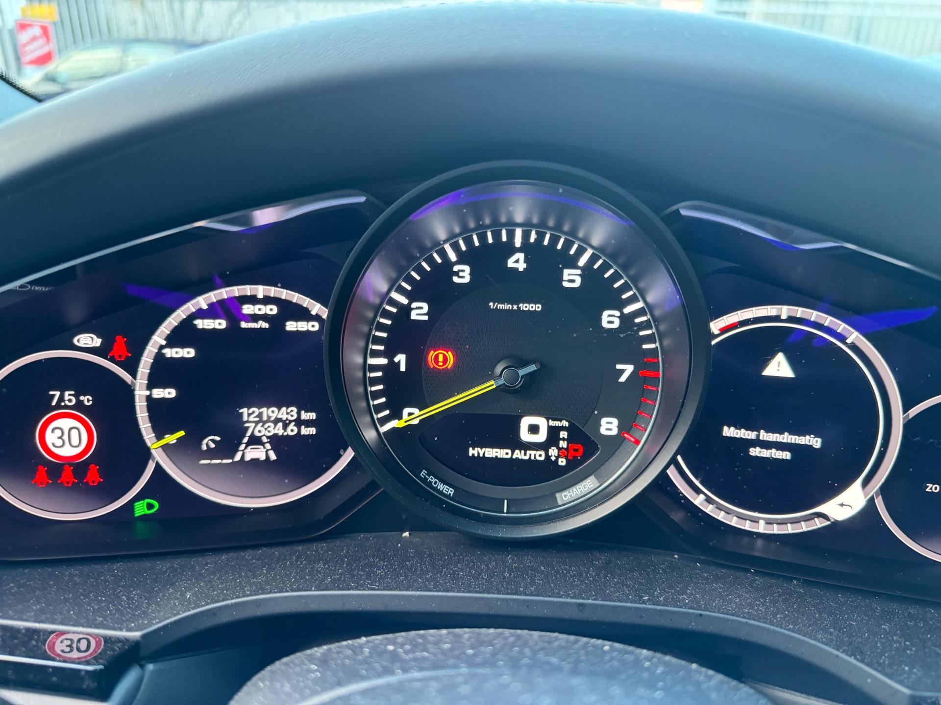 Foto van Porsche Cayenne E-hybrid