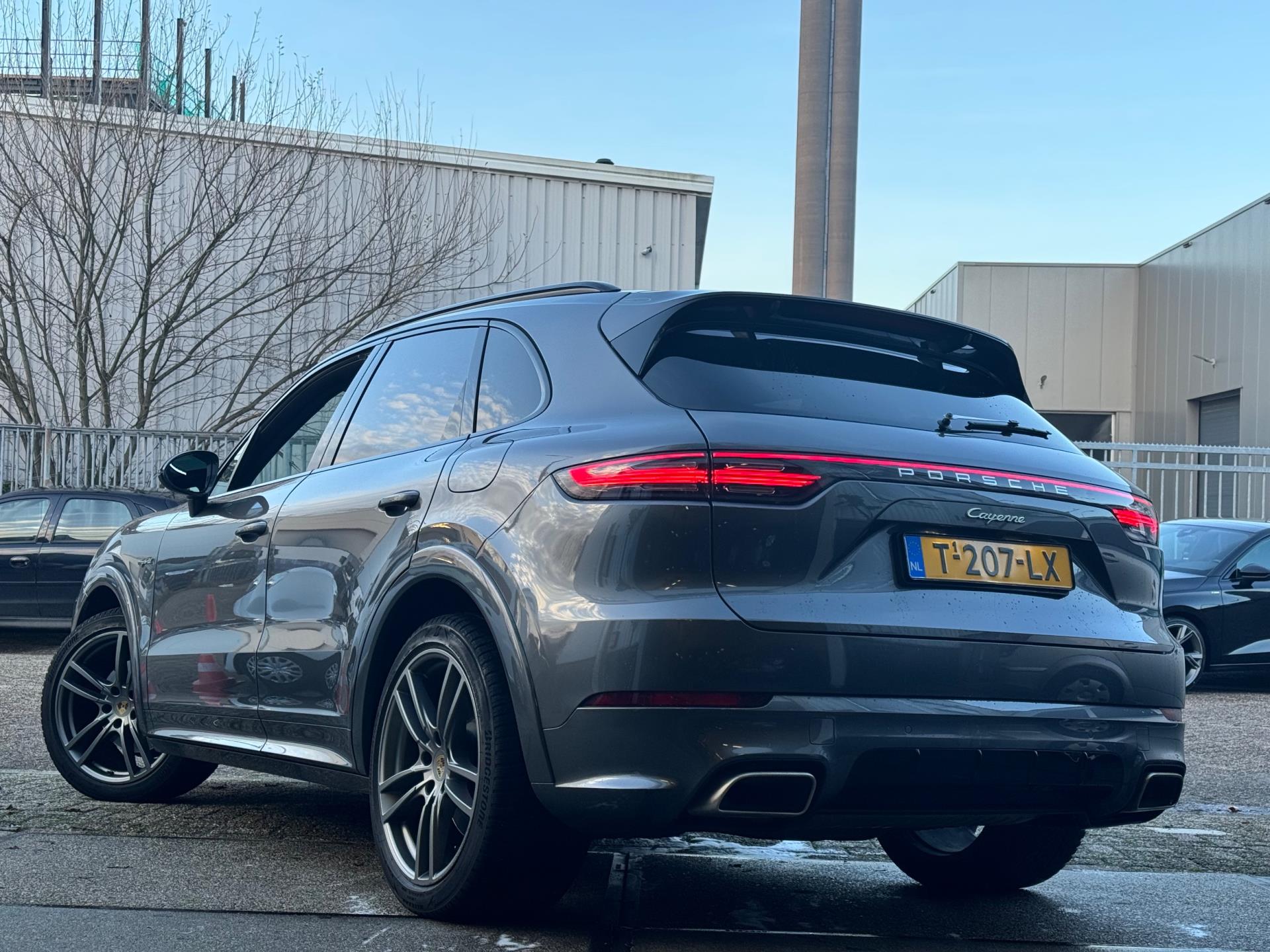 Foto van Porsche Cayenne E-hybrid