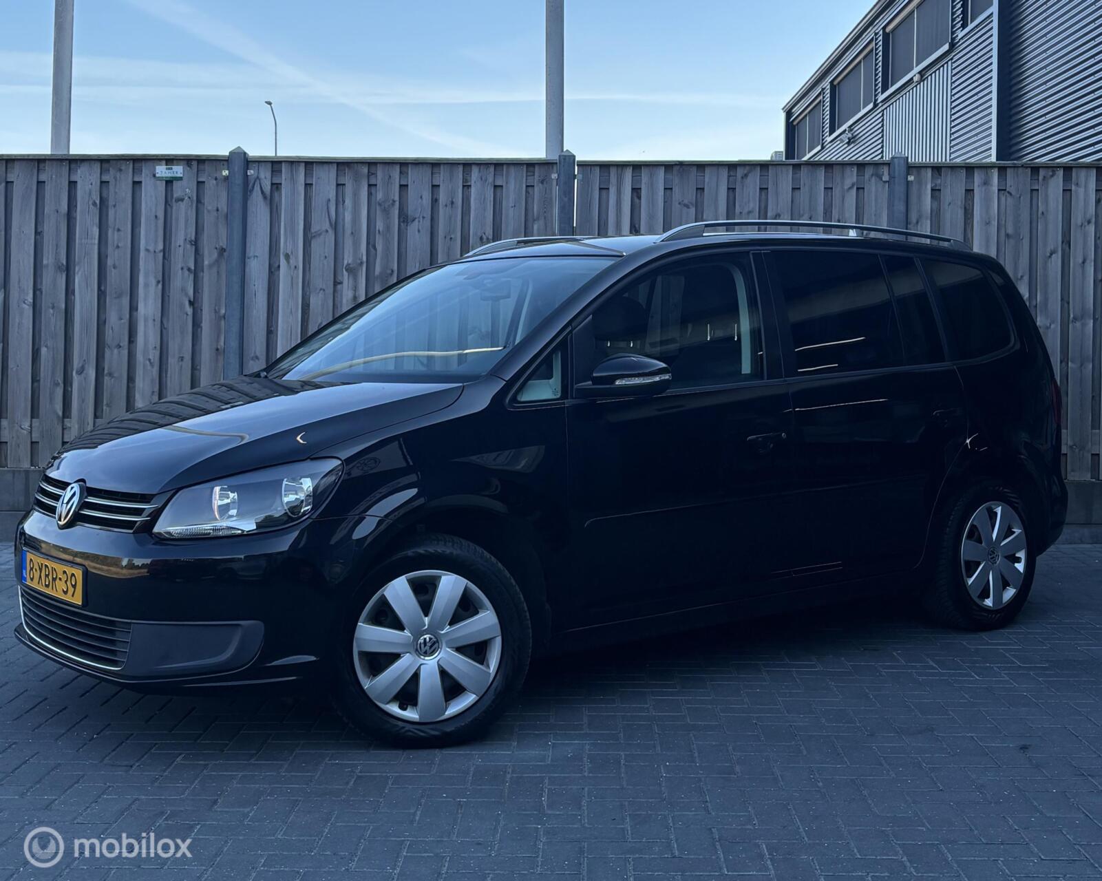 Volkswagen Touran 1.2 TSI Comfortline BlueMotion/TREKHAAK/ 2014 - voorkant