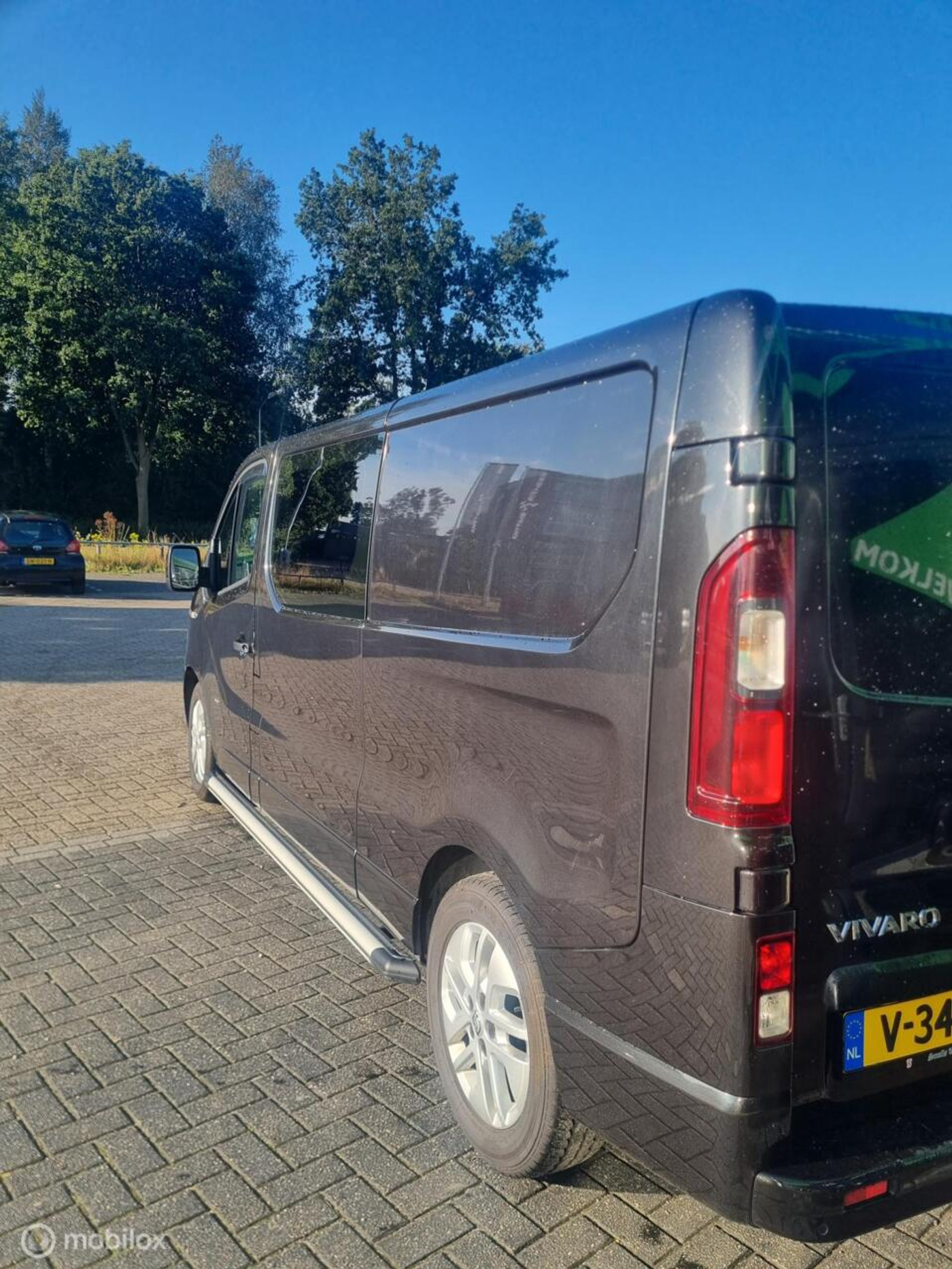 Foto van Opel Vivaro-b
