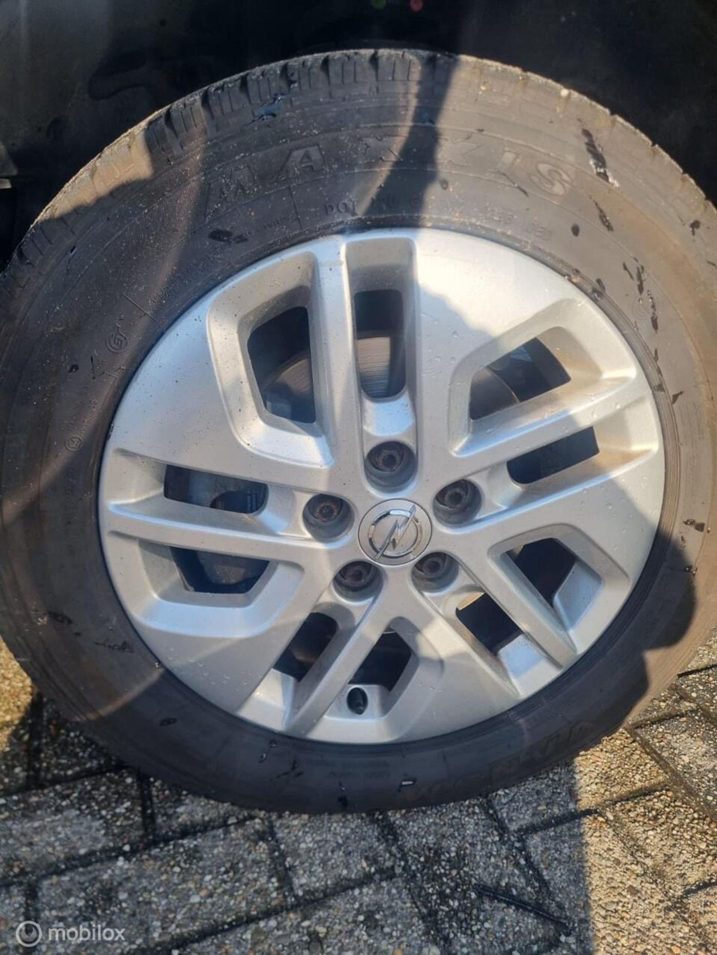 Foto van Opel Vivaro-b