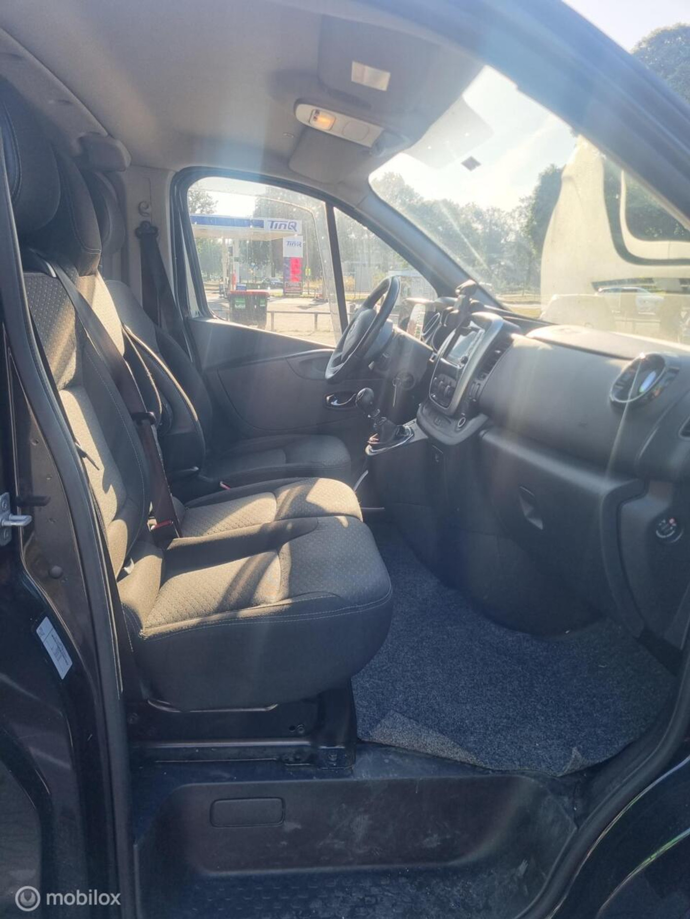 Foto van Opel Vivaro-b