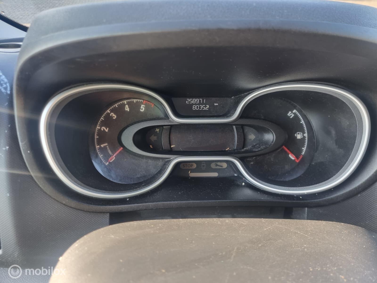 Foto van Opel Vivaro-b