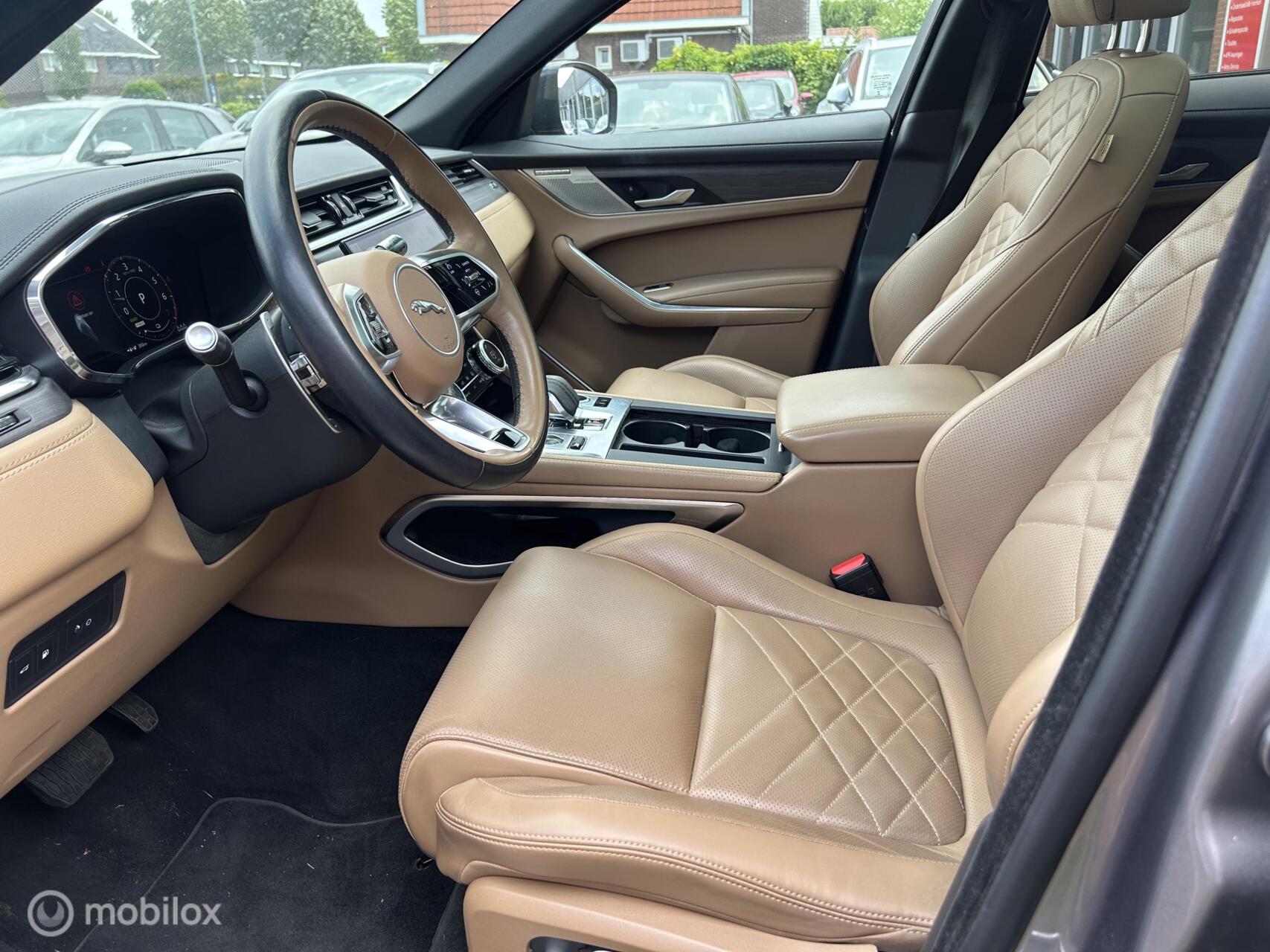 Foto van Jaguar Jaguar F-pace