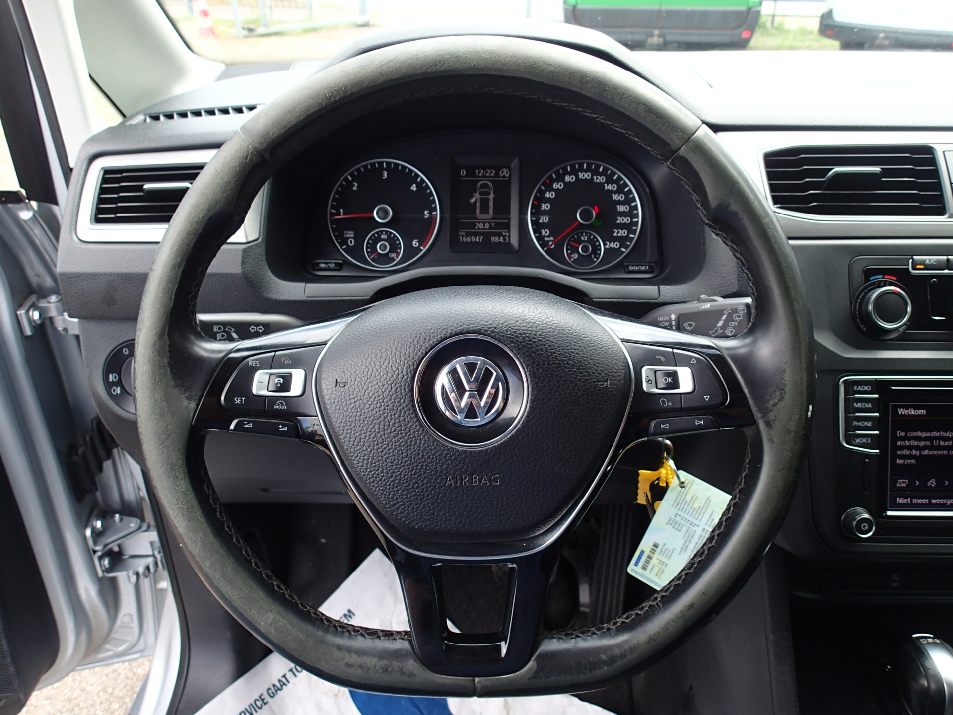 Foto van Volkswagen Caddy Modified Partition Wall