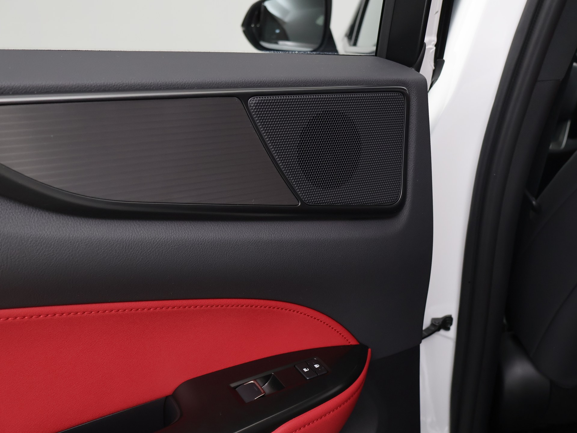 Foto van Lexus Lexus Nx450h+