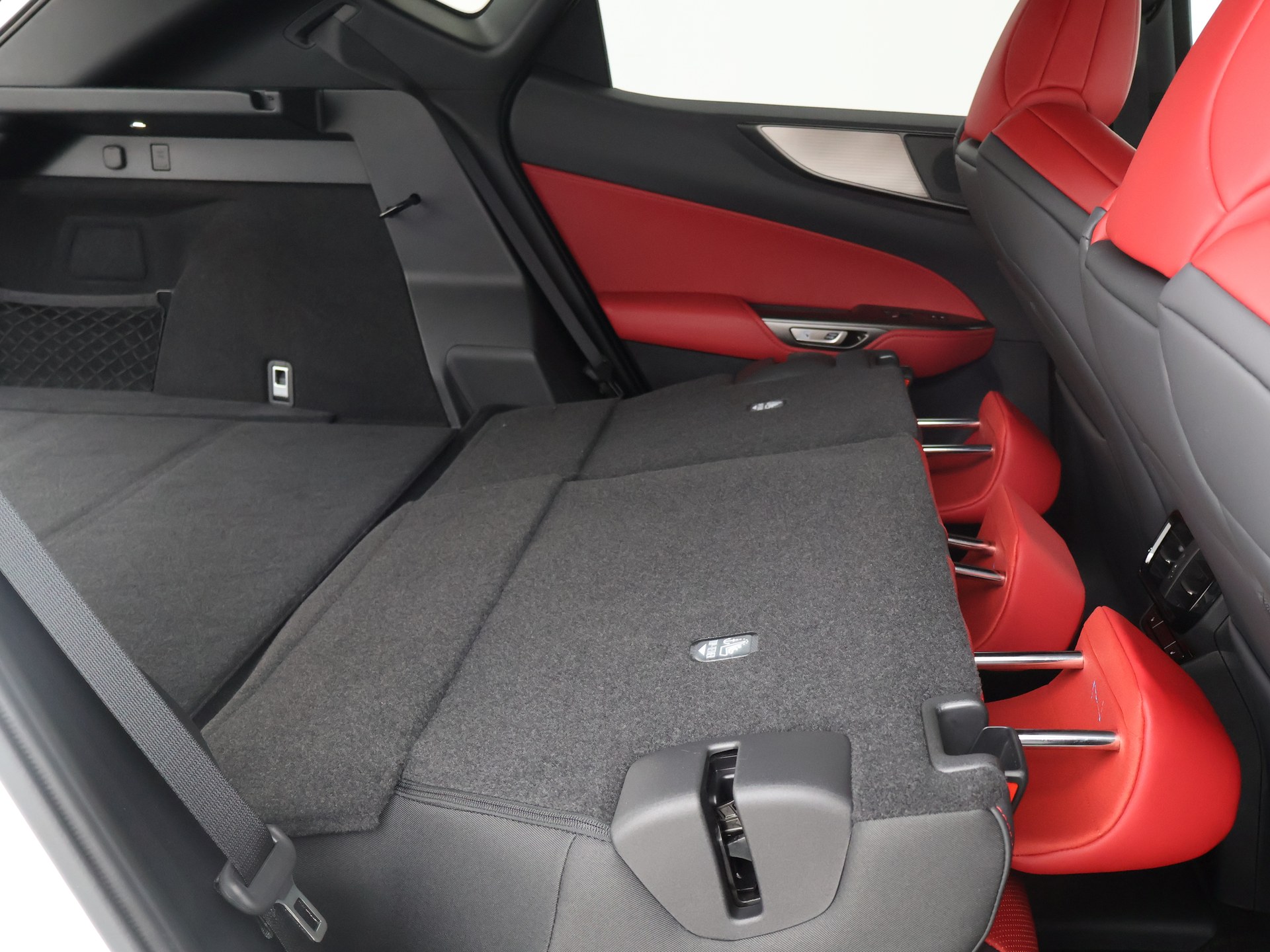 Foto van Lexus Lexus Nx450h+