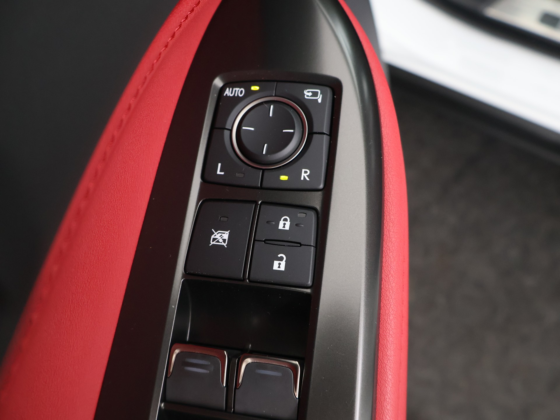 Foto van Lexus Lexus Nx450h+