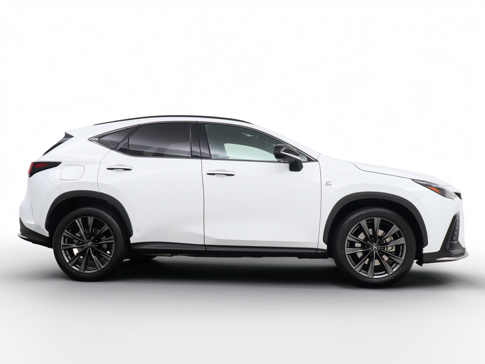 Foto van Lexus Lexus Nx450h+