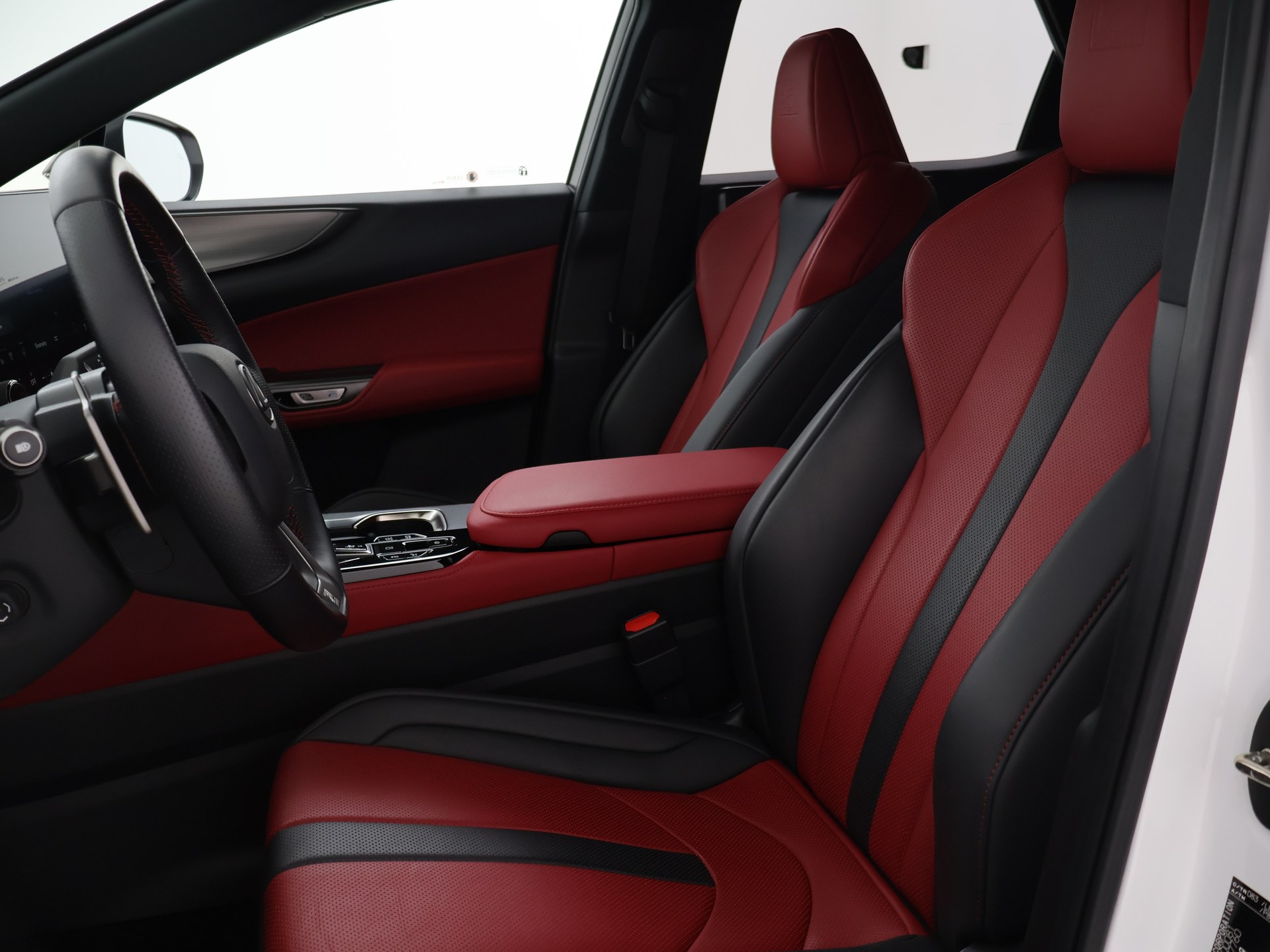 Foto van Lexus Lexus Nx450h+