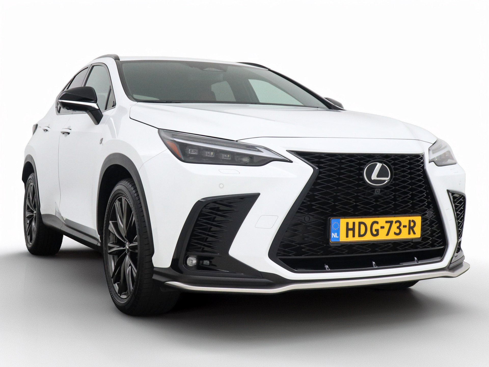 Foto van Lexus Lexus Nx450h+