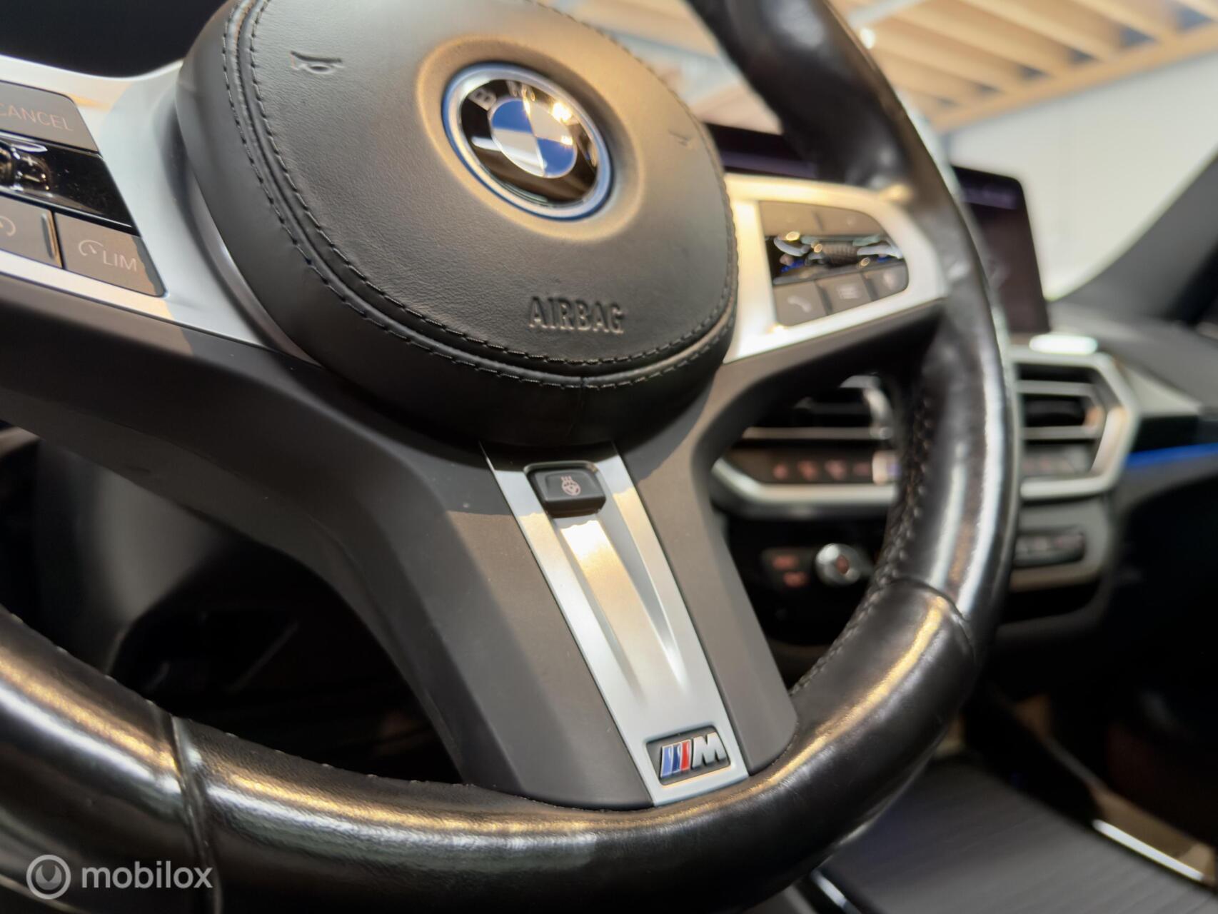 Foto van BMW X3 Xdrive30e