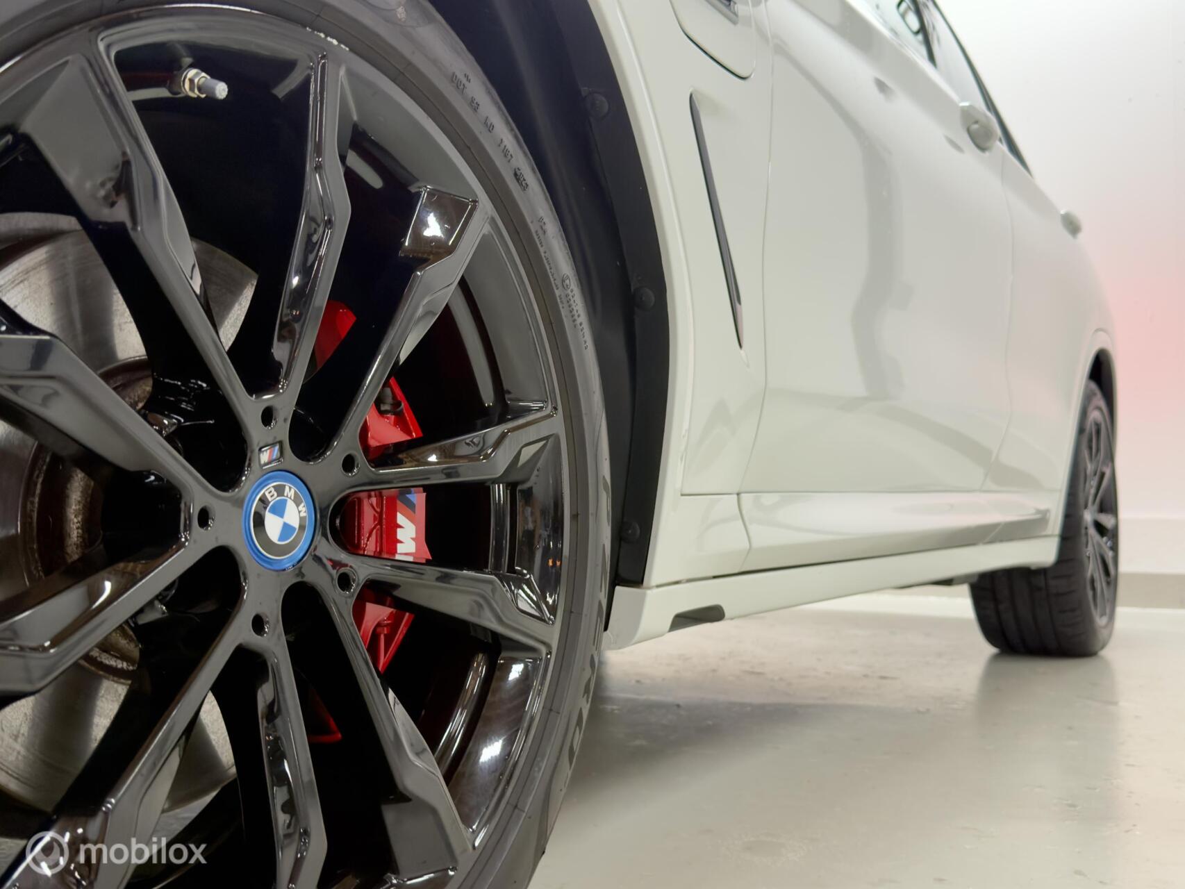 Foto van BMW X3 Xdrive30e