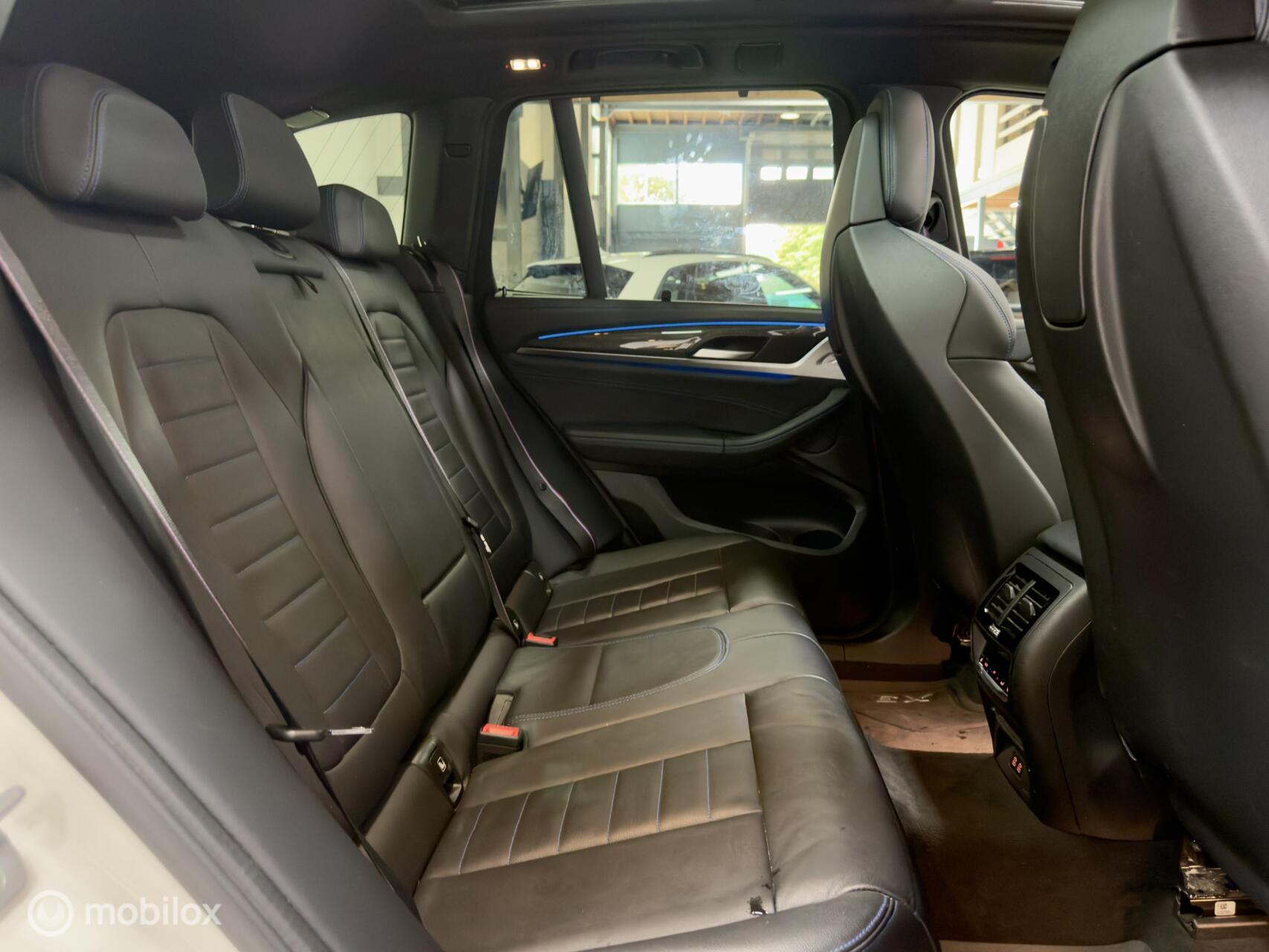 Foto van BMW X3 Xdrive30e