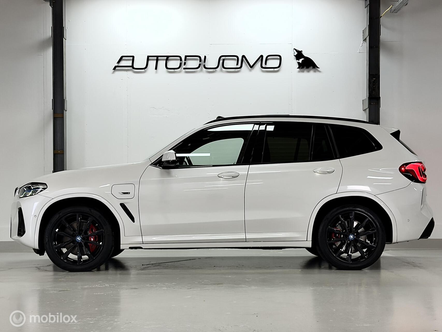 Foto van BMW X3 Xdrive30e