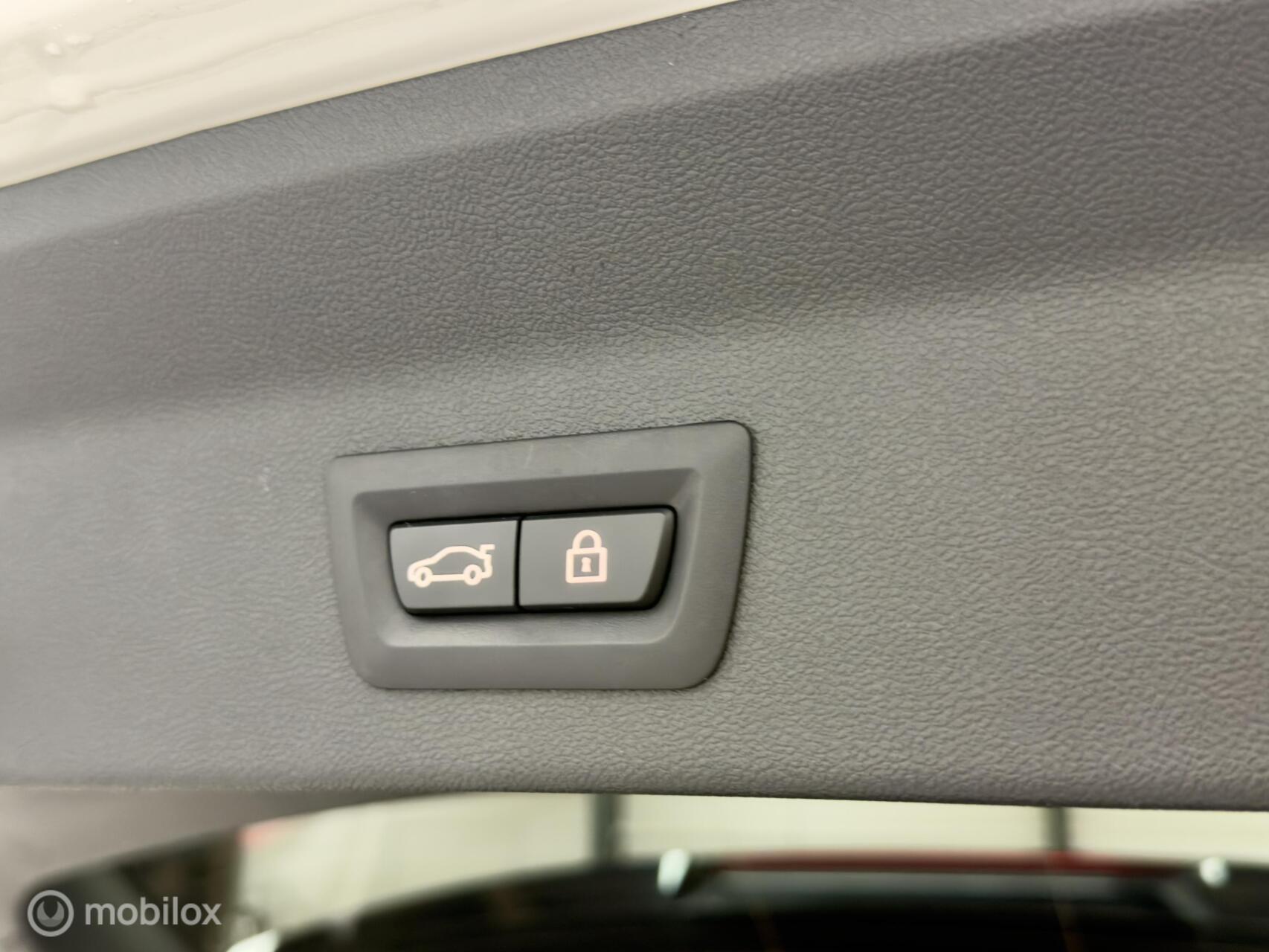 Foto van BMW X3 Xdrive30e