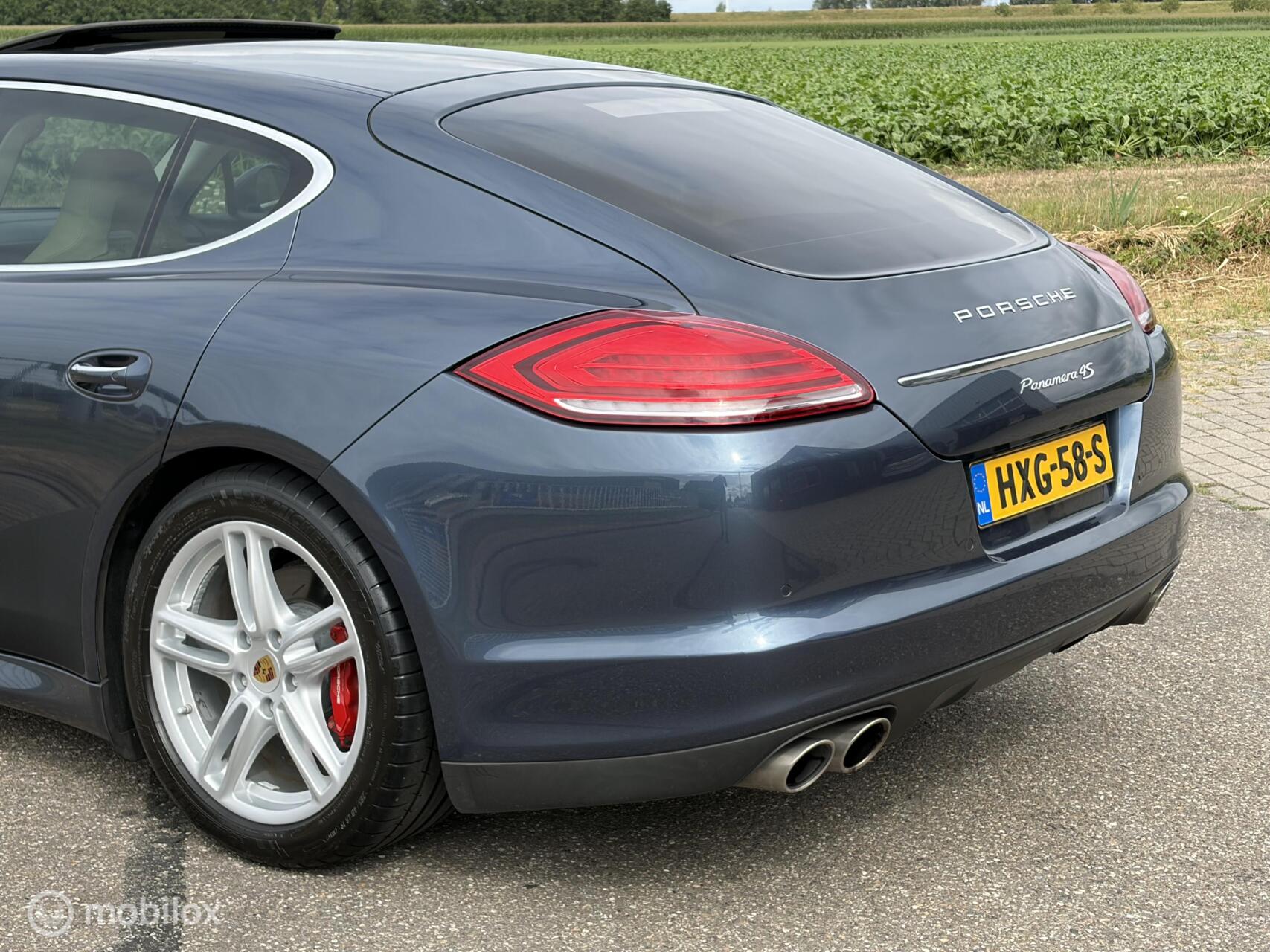 Foto van Porsche Panamera 4s