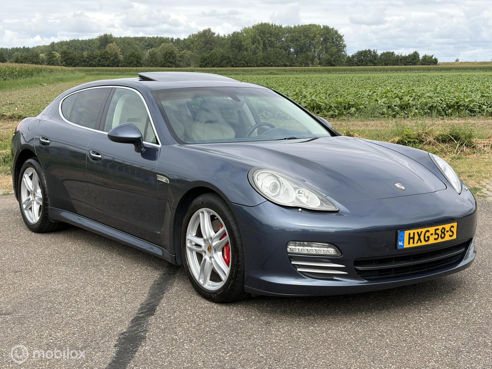 Foto van Porsche Panamera 4s