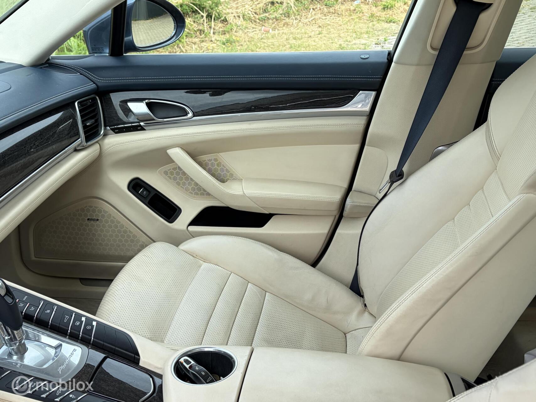 Foto van Porsche Panamera 4s