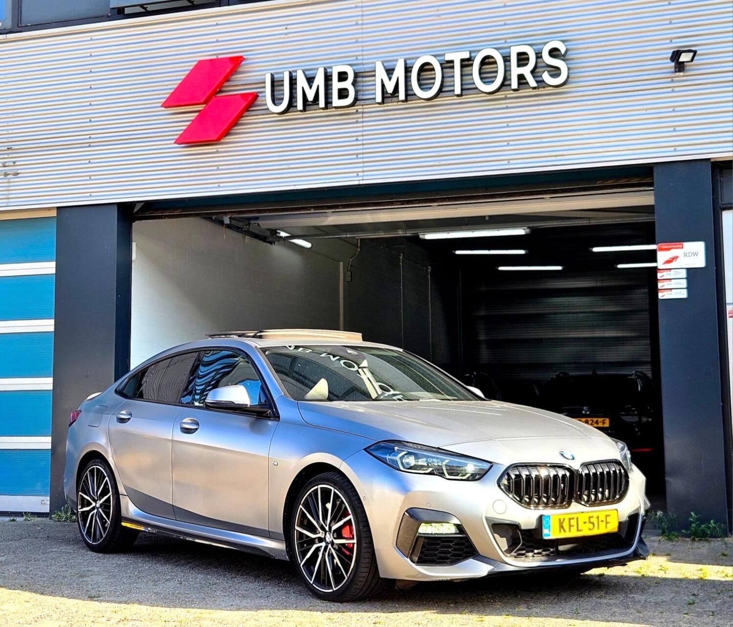 BMW 218i 218i M Sport Edition H/K Pano Shadow 2023 - voorkant