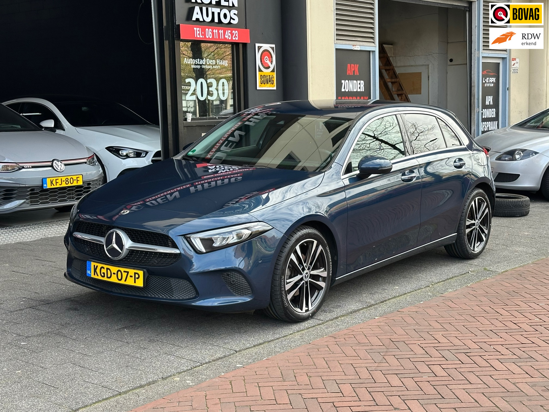Mercedes-Benz A-klasse 180 Business Solution Aut Leer Navi Carplay 2019 - voorkant