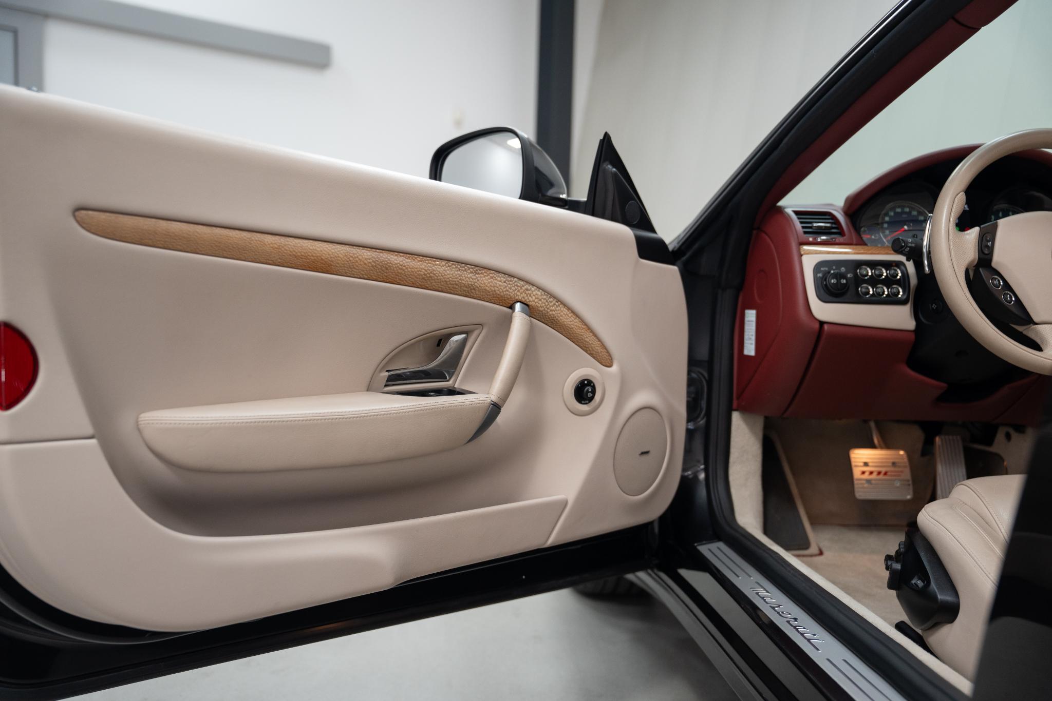 Foto van Maserati Grancabrio