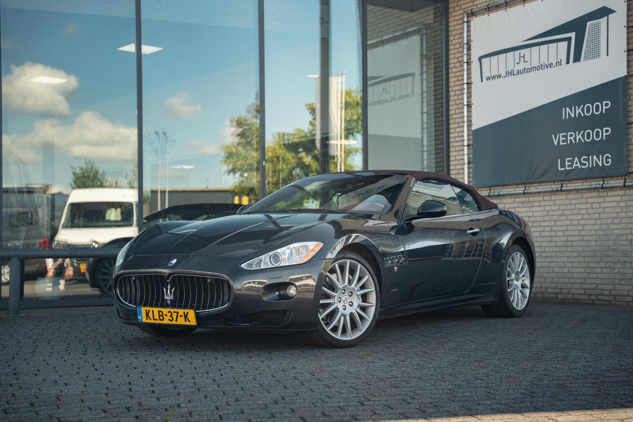 Maserati Grancabrio 4.7 V8*NL AUTO*1e EIGENAAR*CARBALHO*BOSE*UNIEK* 2011 - voorkant