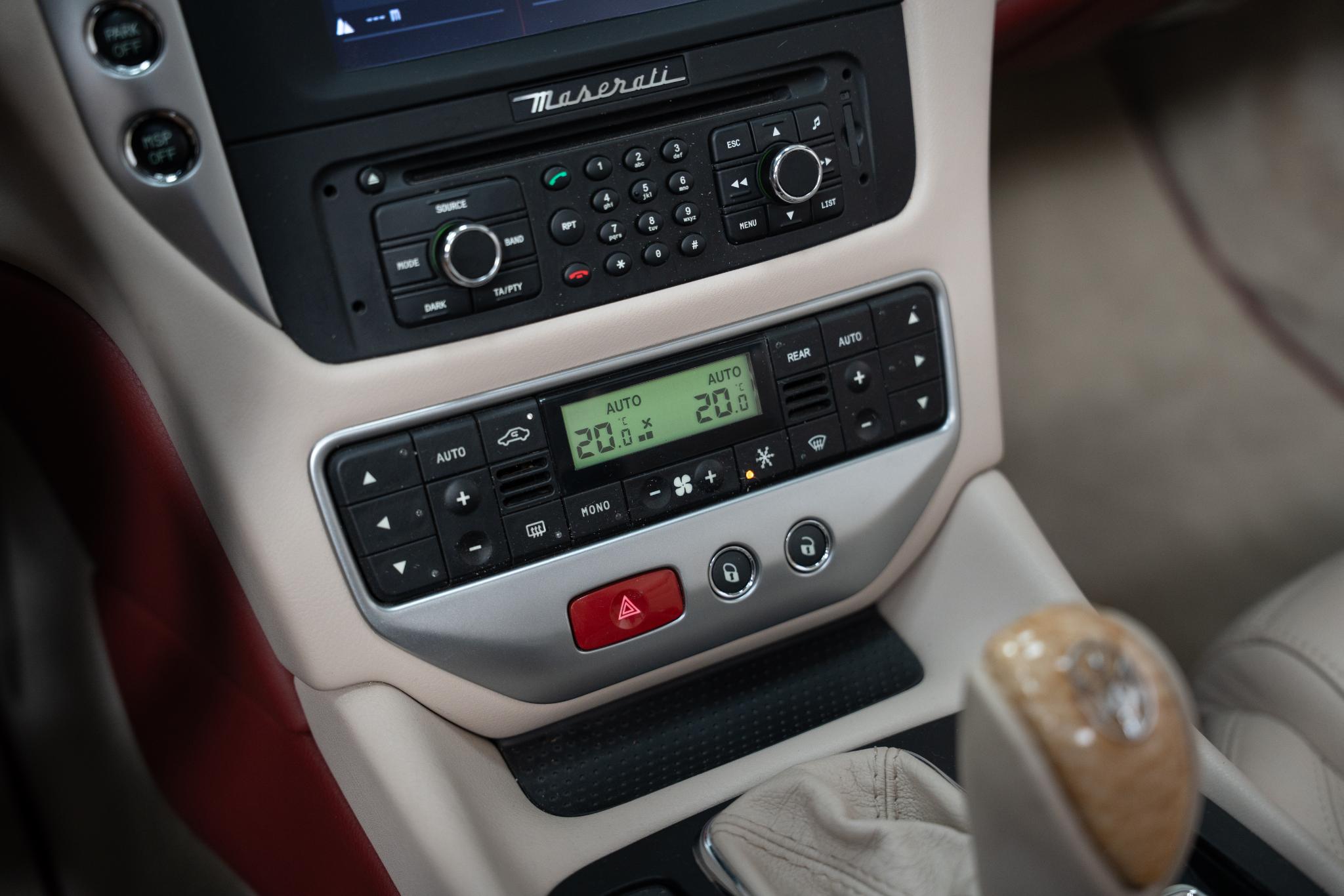 Foto van Maserati Grancabrio