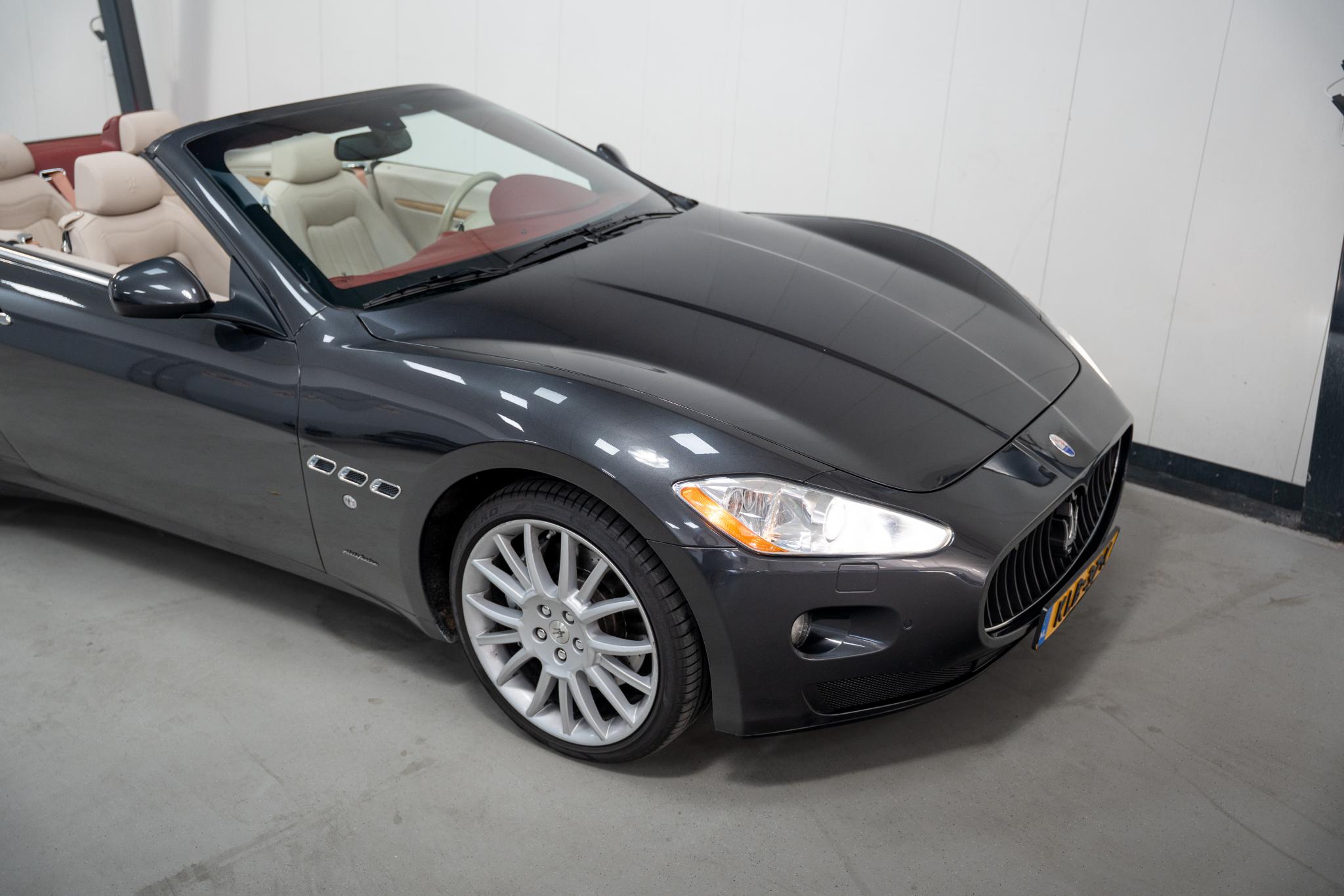 Foto van Maserati Grancabrio