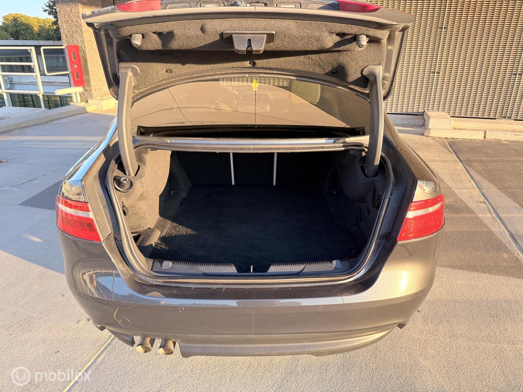 Foto van Jaguar Jaguar Xe