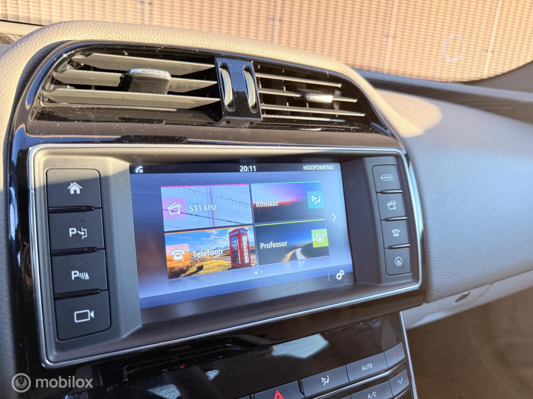 Foto van Jaguar Jaguar Xe