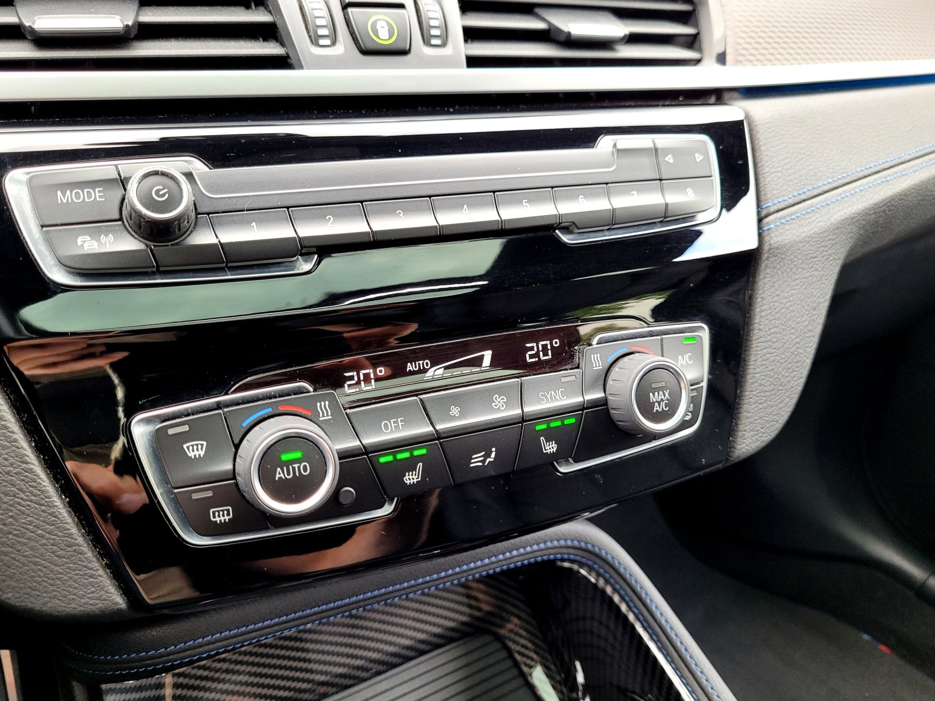 Foto van BMW X2 Xdrive25e