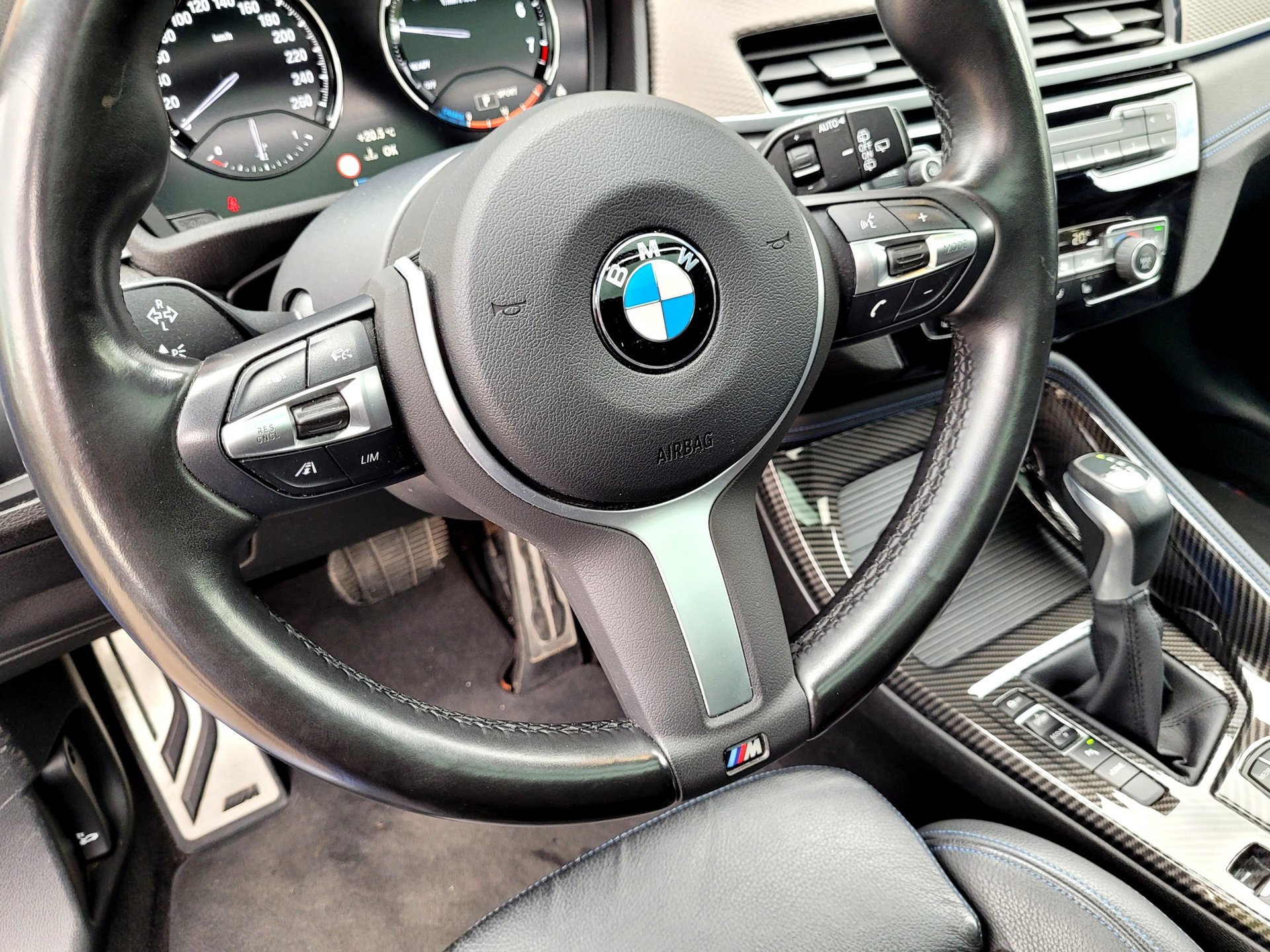 Foto van BMW X2 Xdrive25e