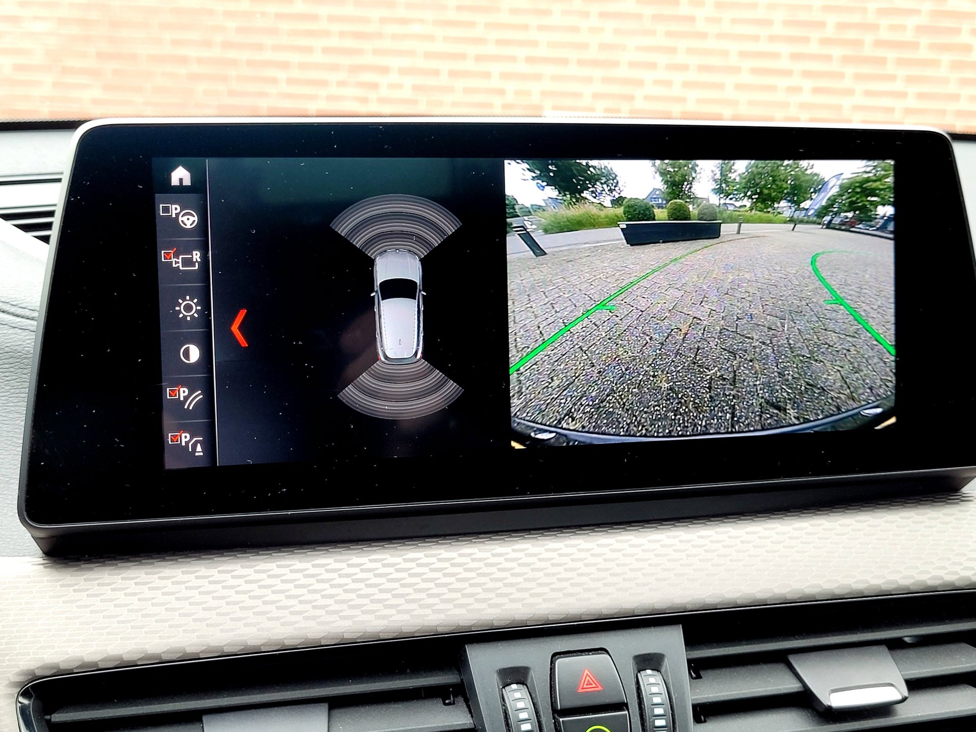 Foto van BMW X2 Xdrive25e