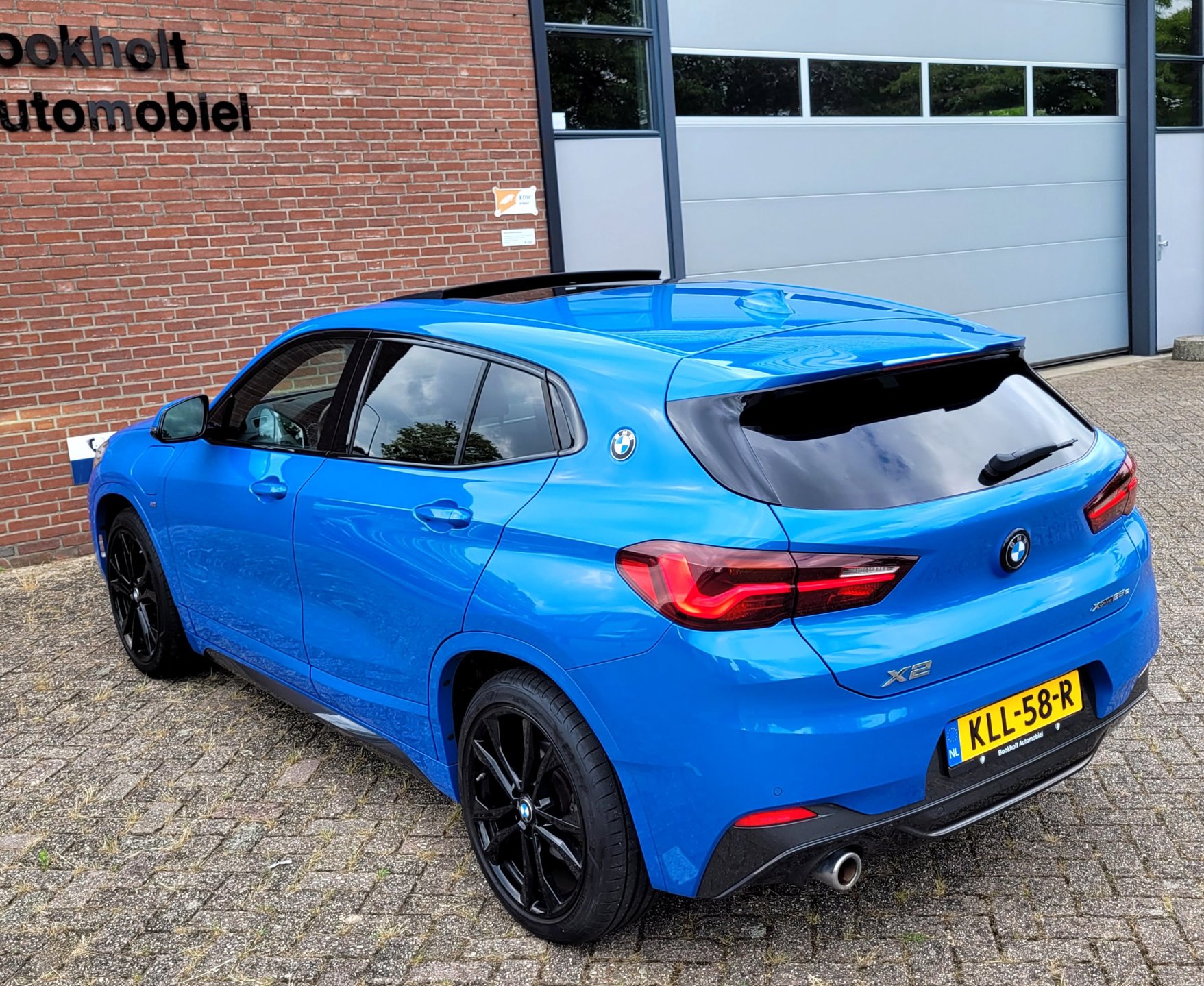 Foto van BMW X2 Xdrive25e