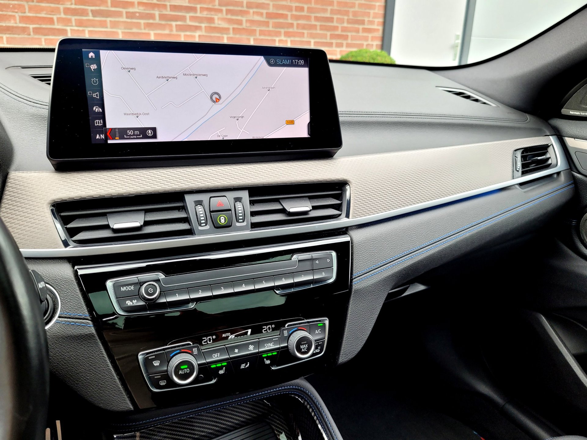 Foto van BMW X2 Xdrive25e