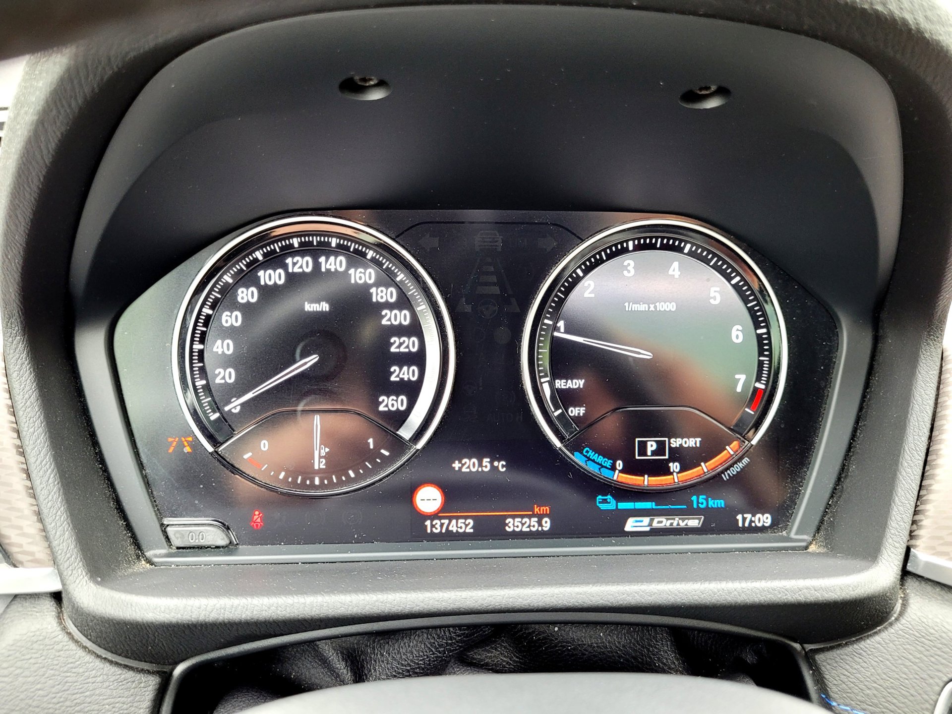 Foto van BMW X2 Xdrive25e