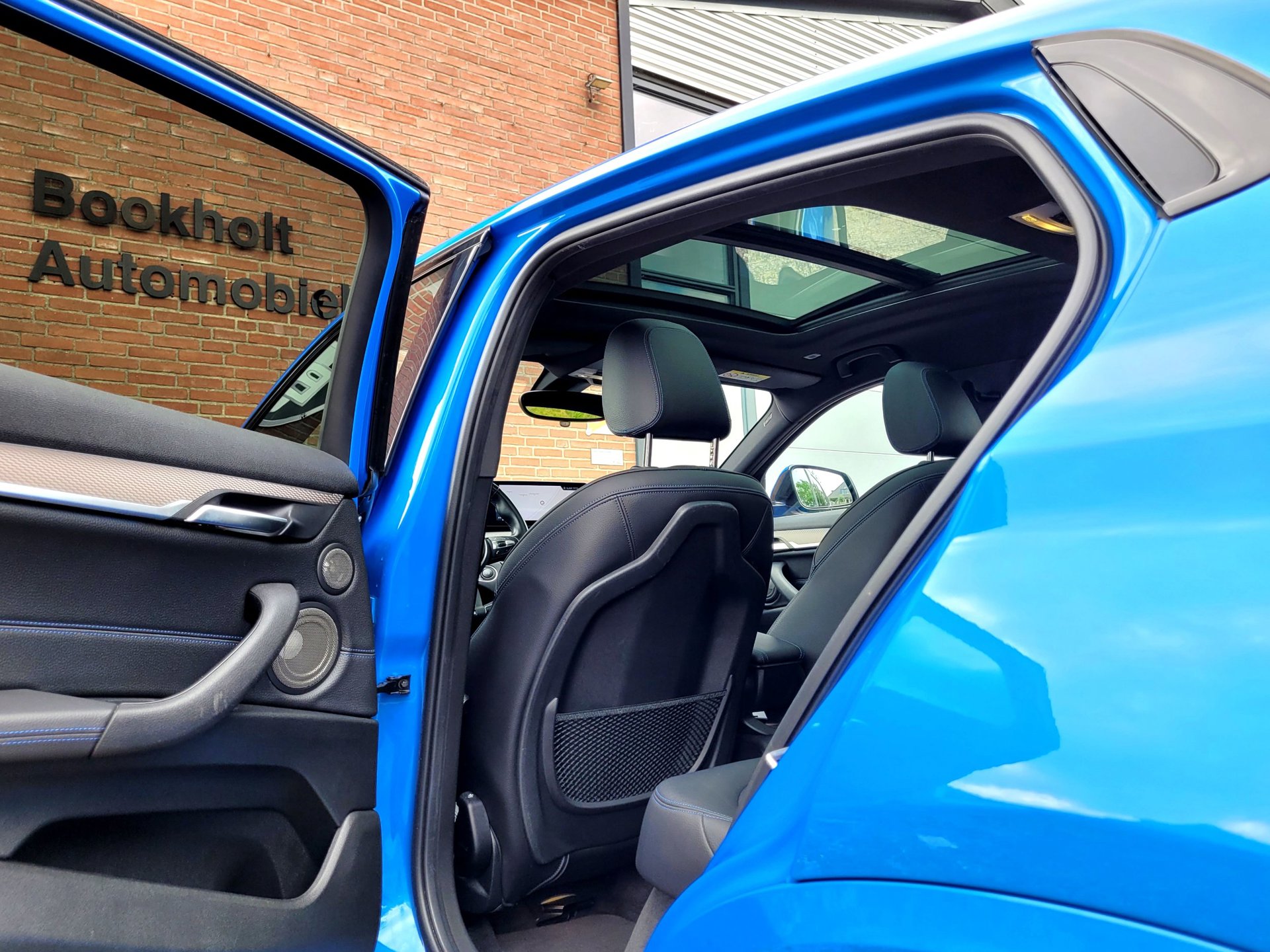 Foto van BMW X2 Xdrive25e