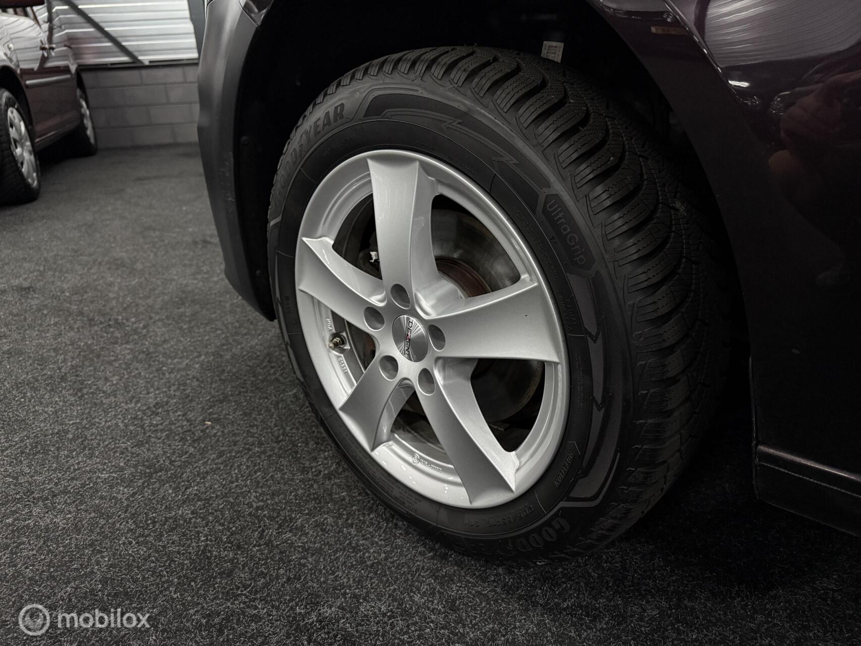 Foto van Volkswagen Caddy Combi
