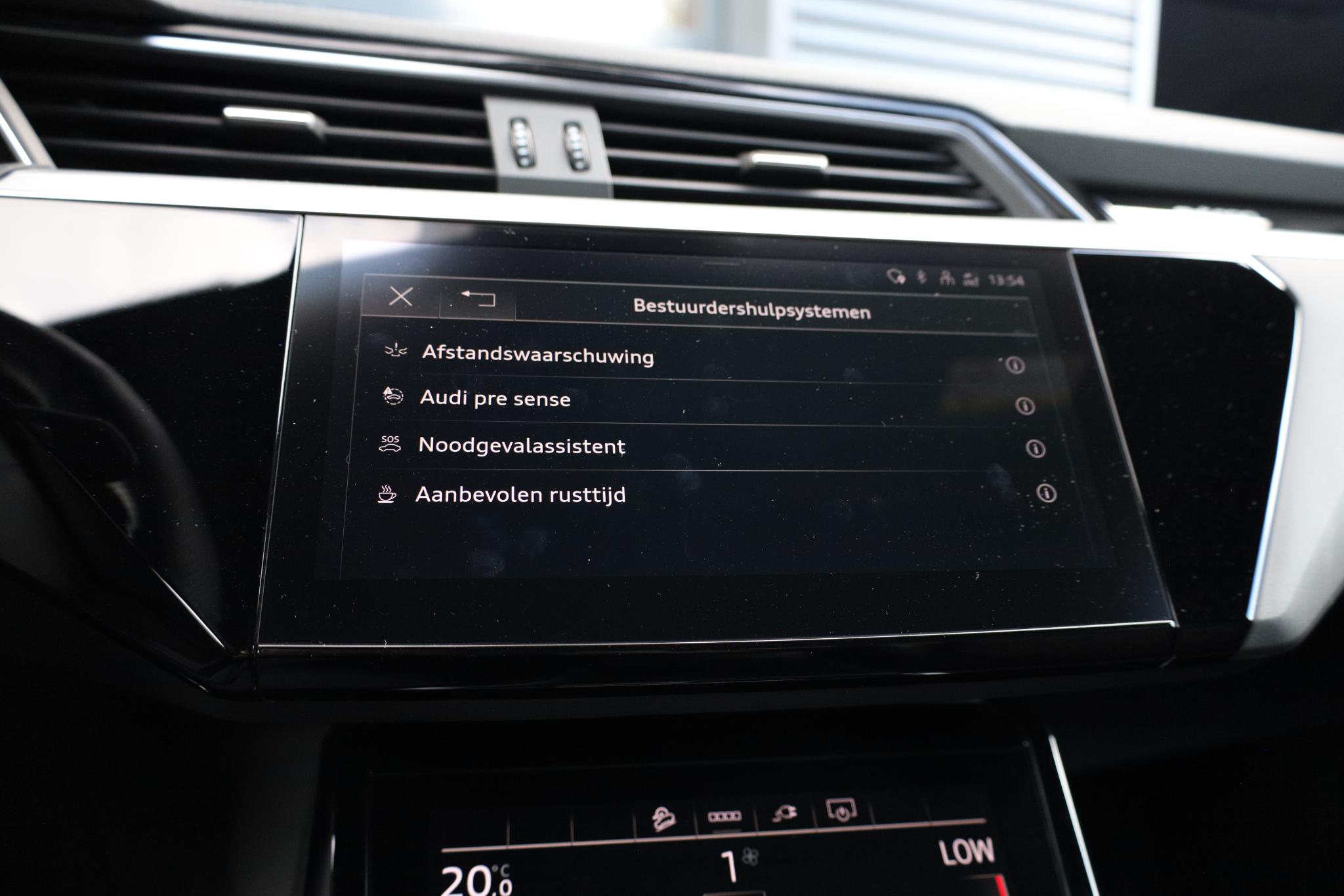 Foto van Audi Q8 Sportback E-tron