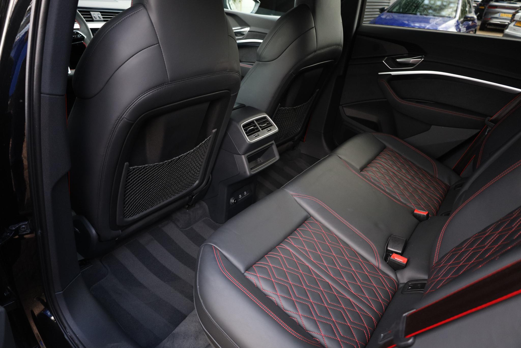 Foto van Audi Q8 Sportback E-tron