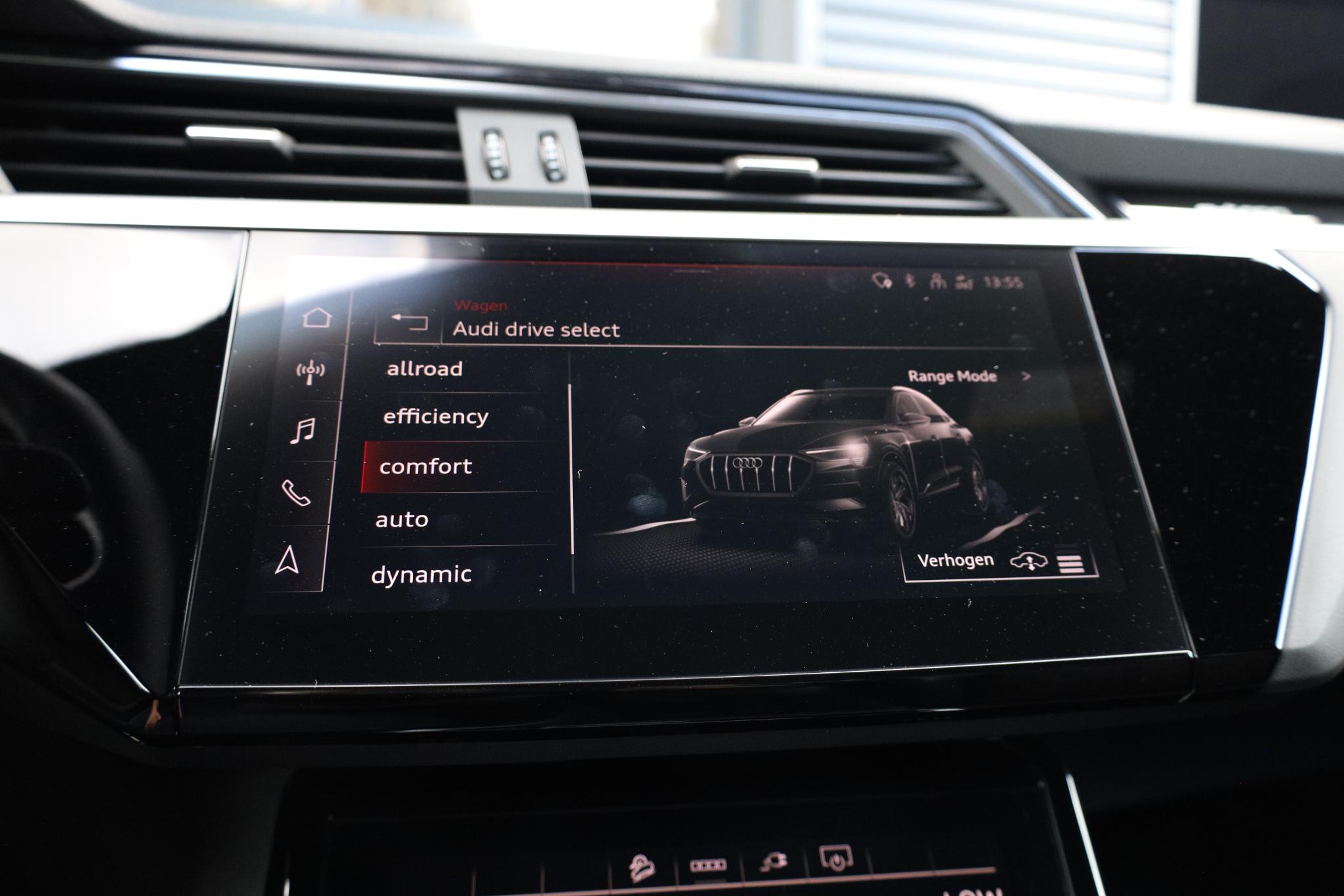 Foto van Audi Q8 Sportback E-tron