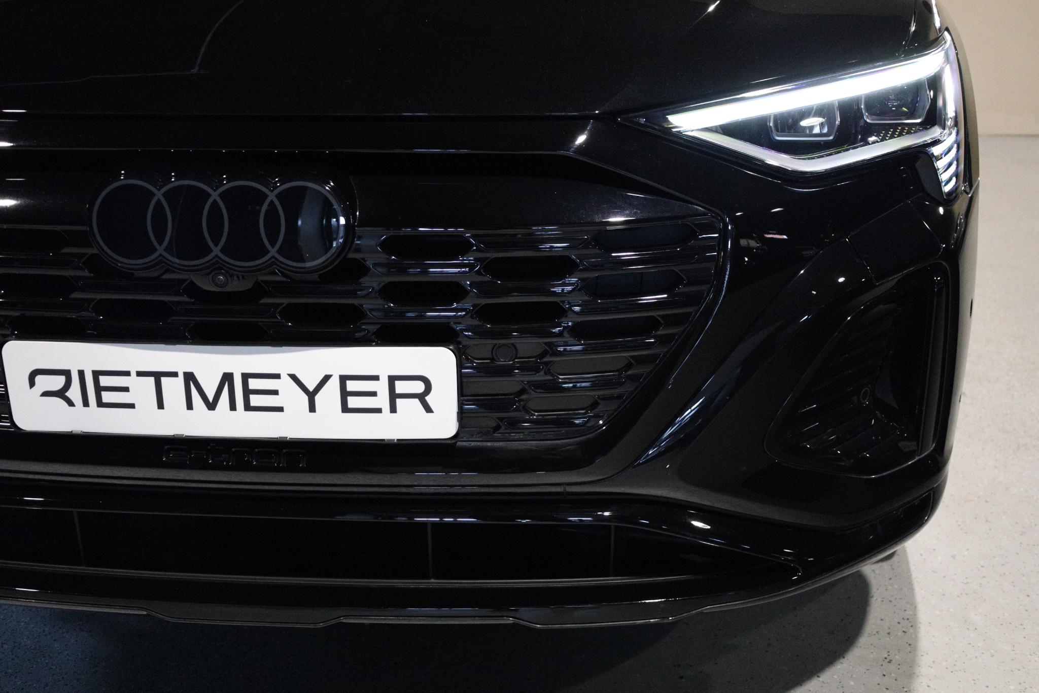 Foto van Audi Q8 Sportback E-tron