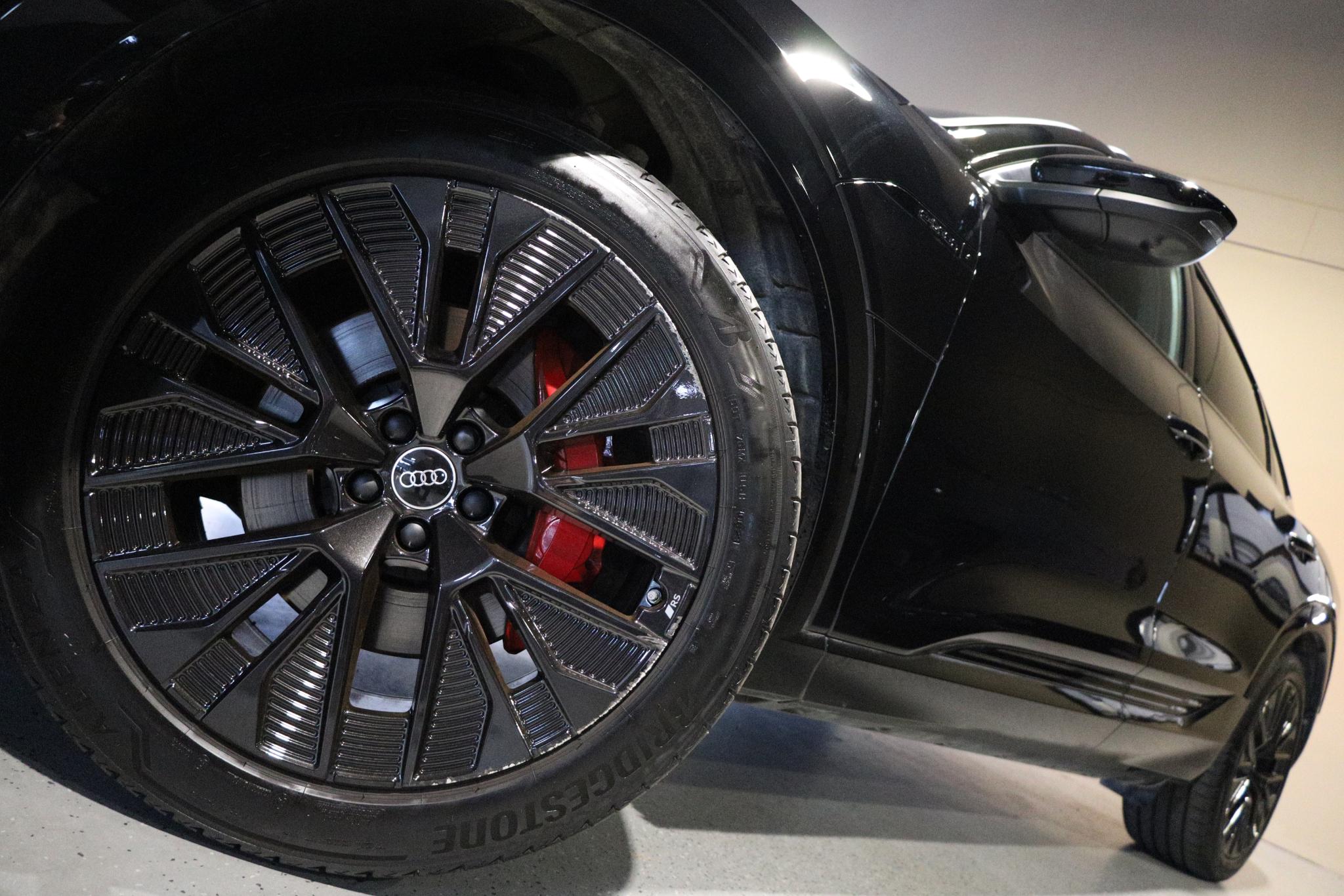 Foto van Audi Q8 Sportback E-tron