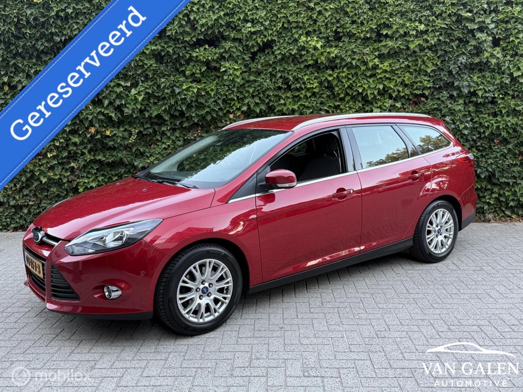 Ford Focus 1.6 Nette staat Titanium Clima|Trekhaak|Pdc 2012 - voorkant