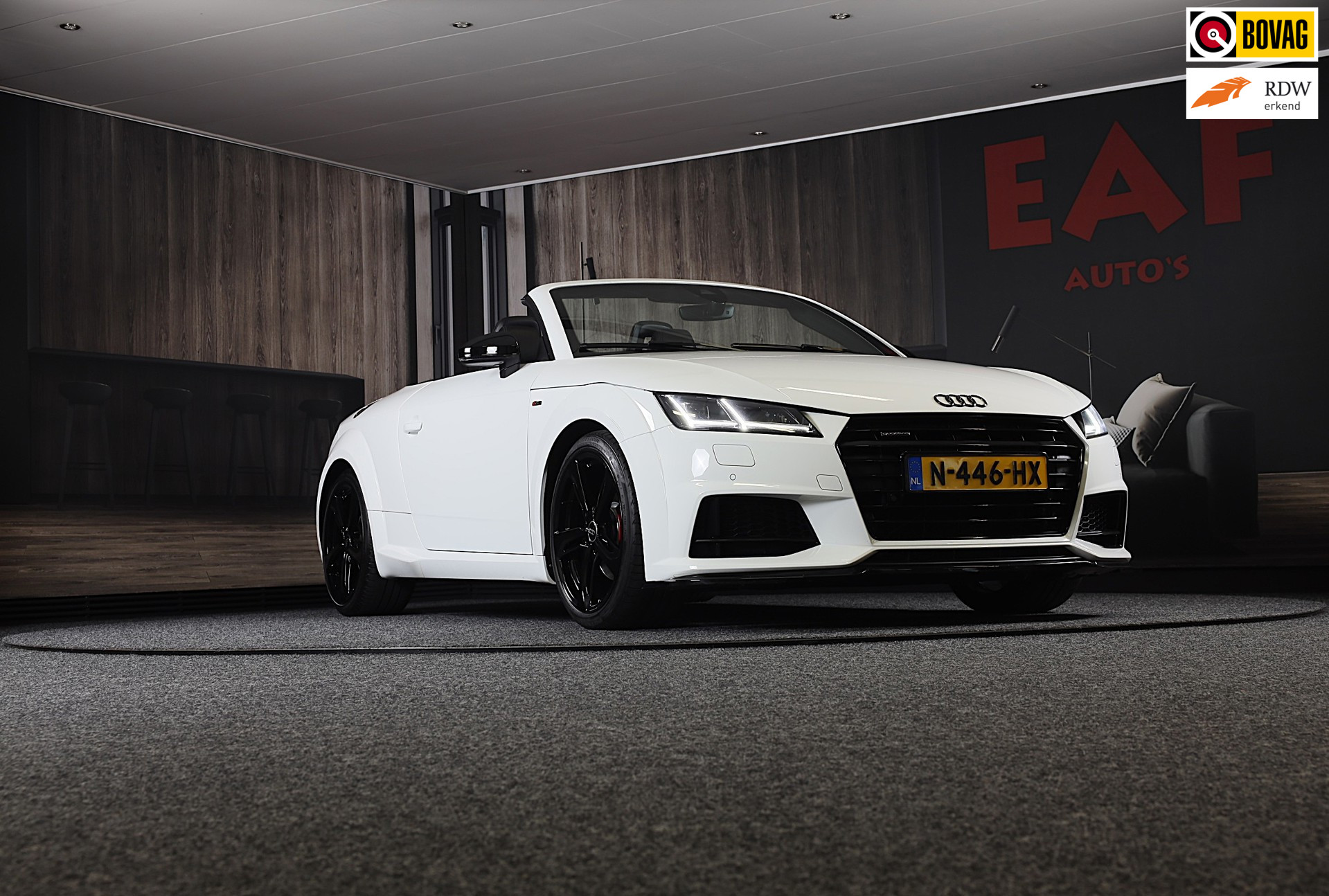 Audi TT Roadster 2.0 TFSI Quattro S Line / 230 PK / Virtual Cockpit / AUT / Navi / Camera / Ecc / Elek Pakket / Led / Pdc / 19 Inc 2018 - voorkant
