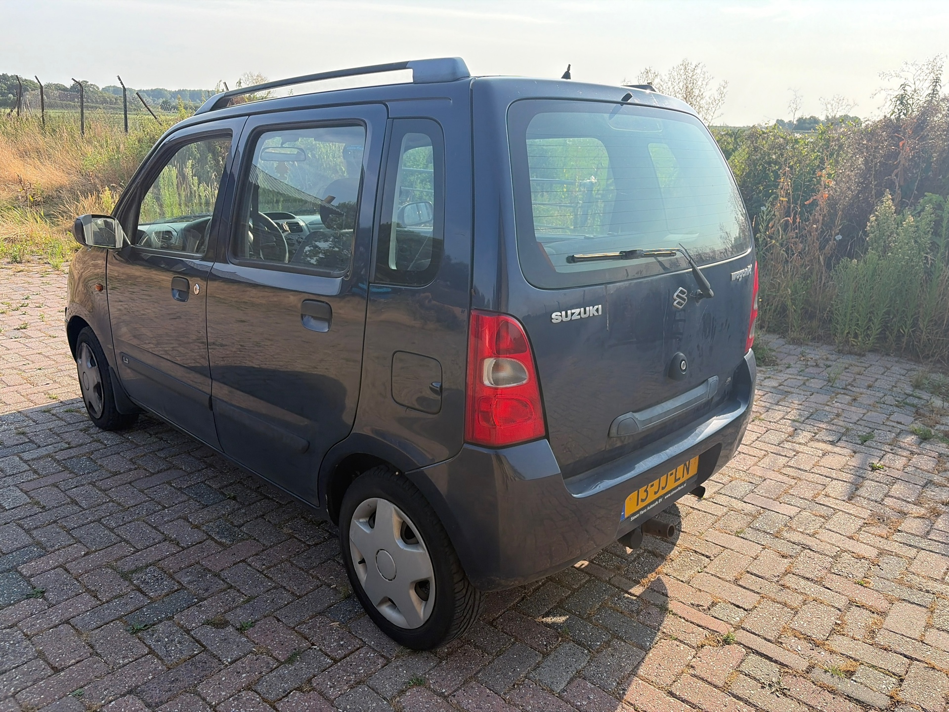 Foto van Suzuki Wagon R