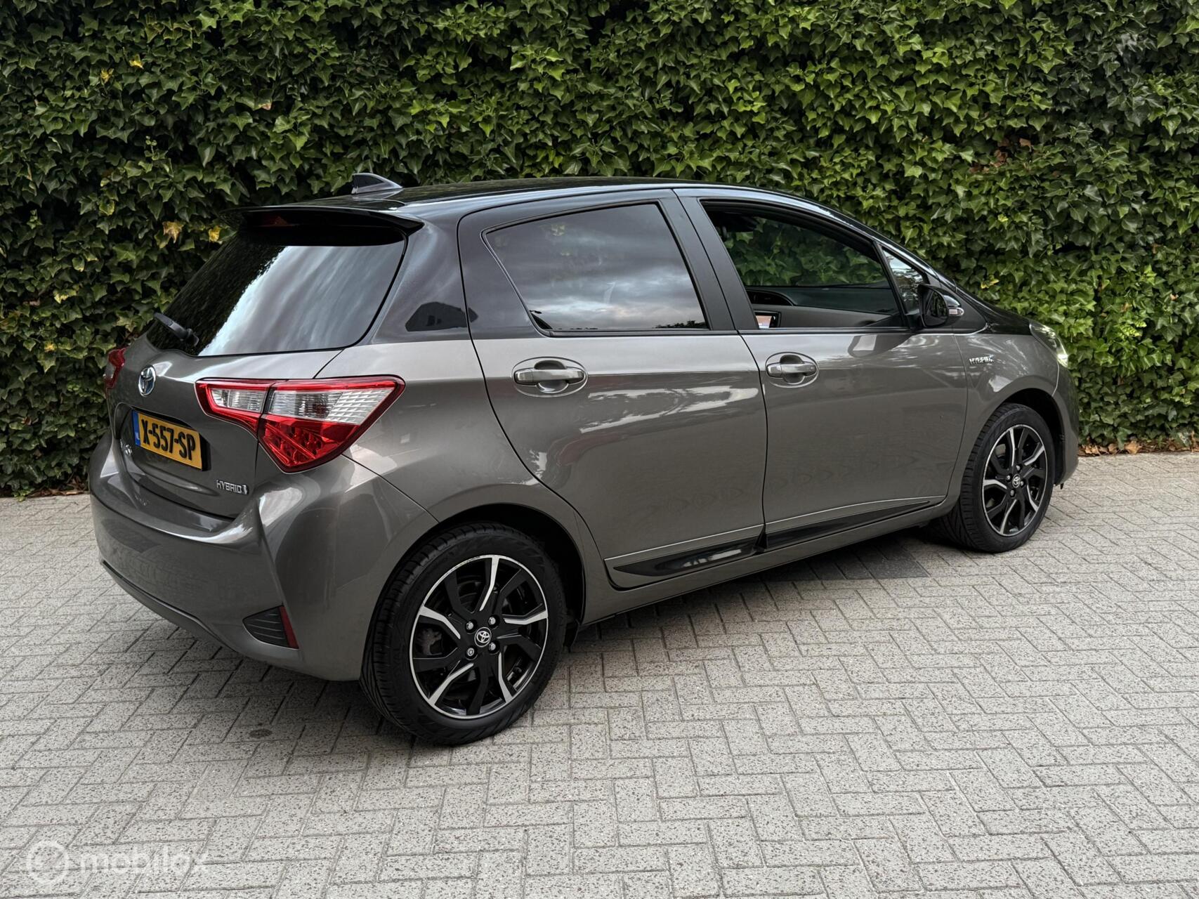 Foto van Toyota Toyota Yaris Hybrid